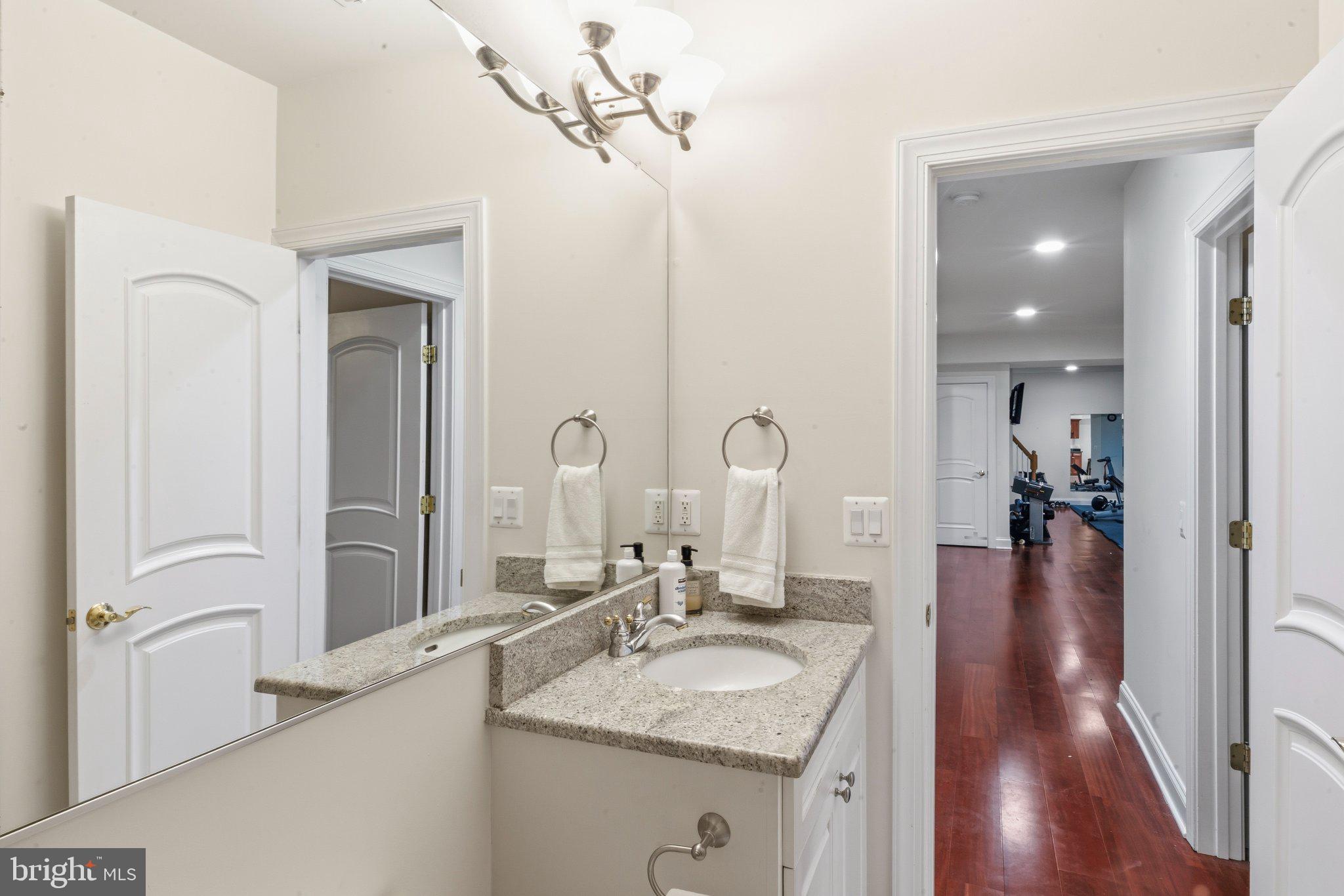 BEACON HILL - Residential