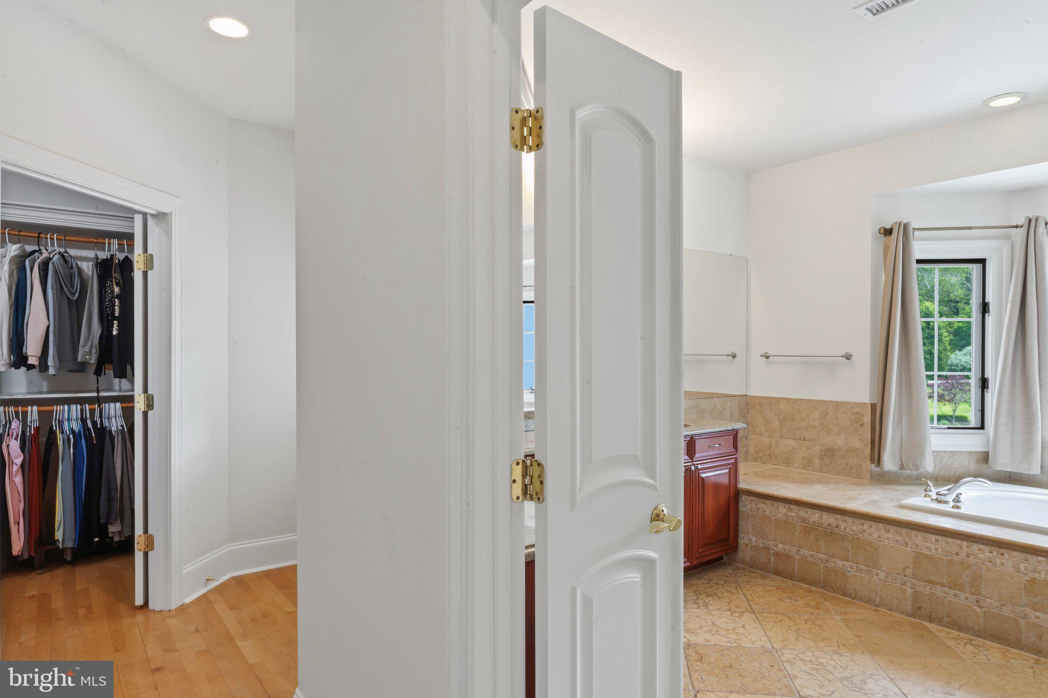 BEACON HILL - Residential