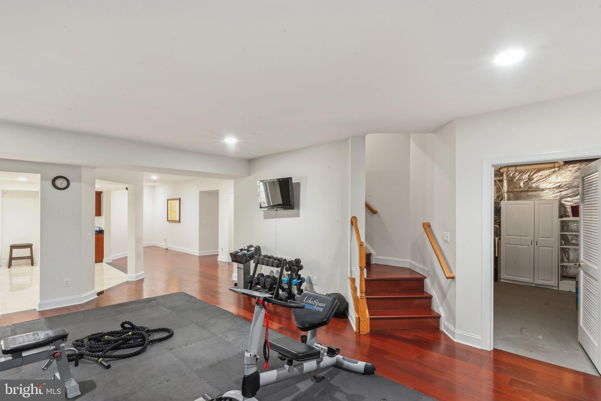 BEACON HILL - Residential