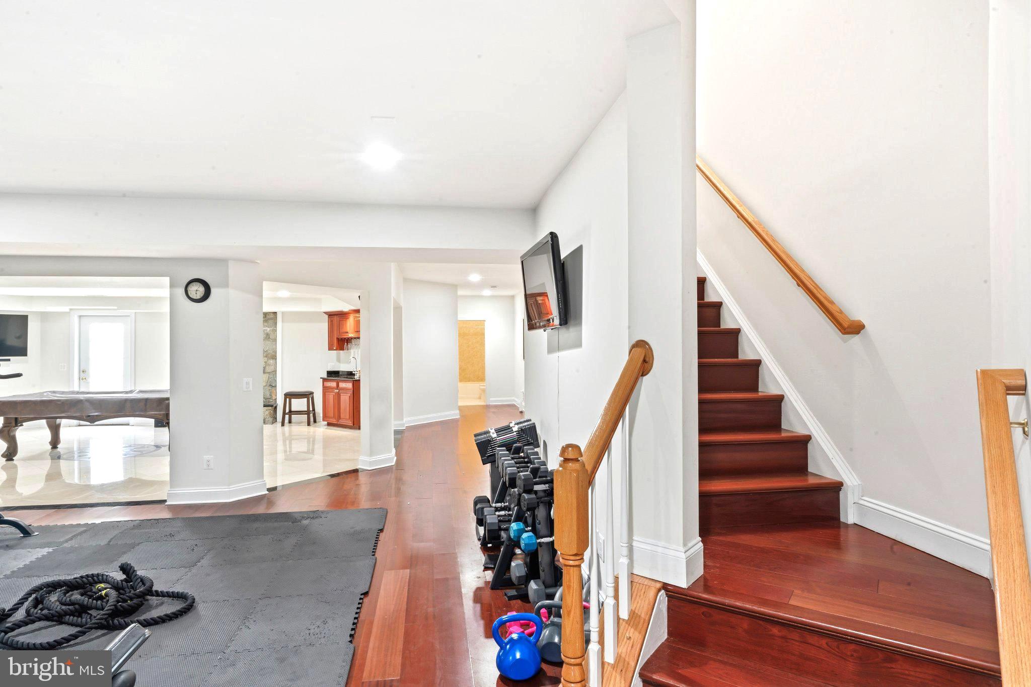 BEACON HILL - Residential