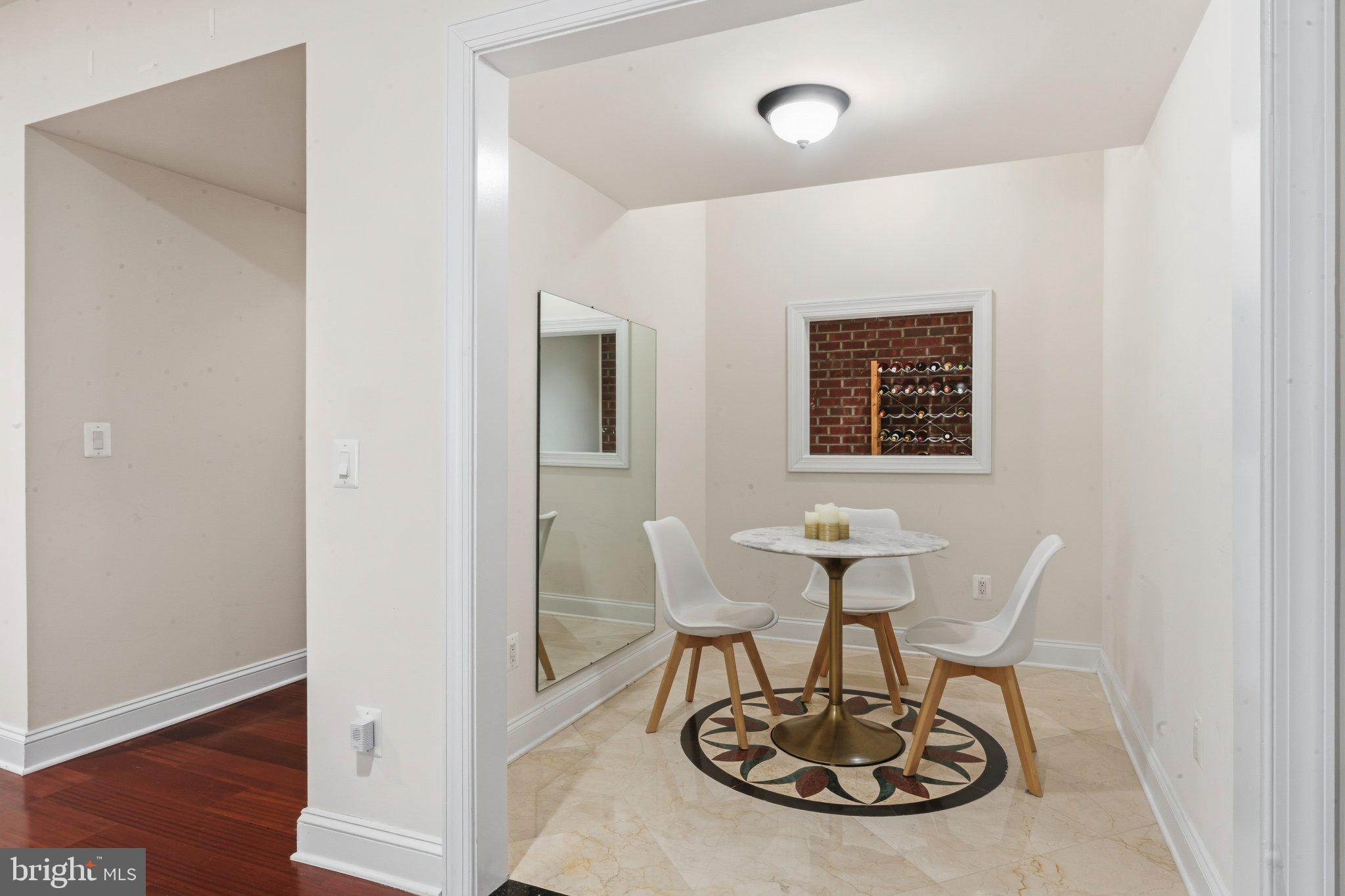 BEACON HILL - Residential