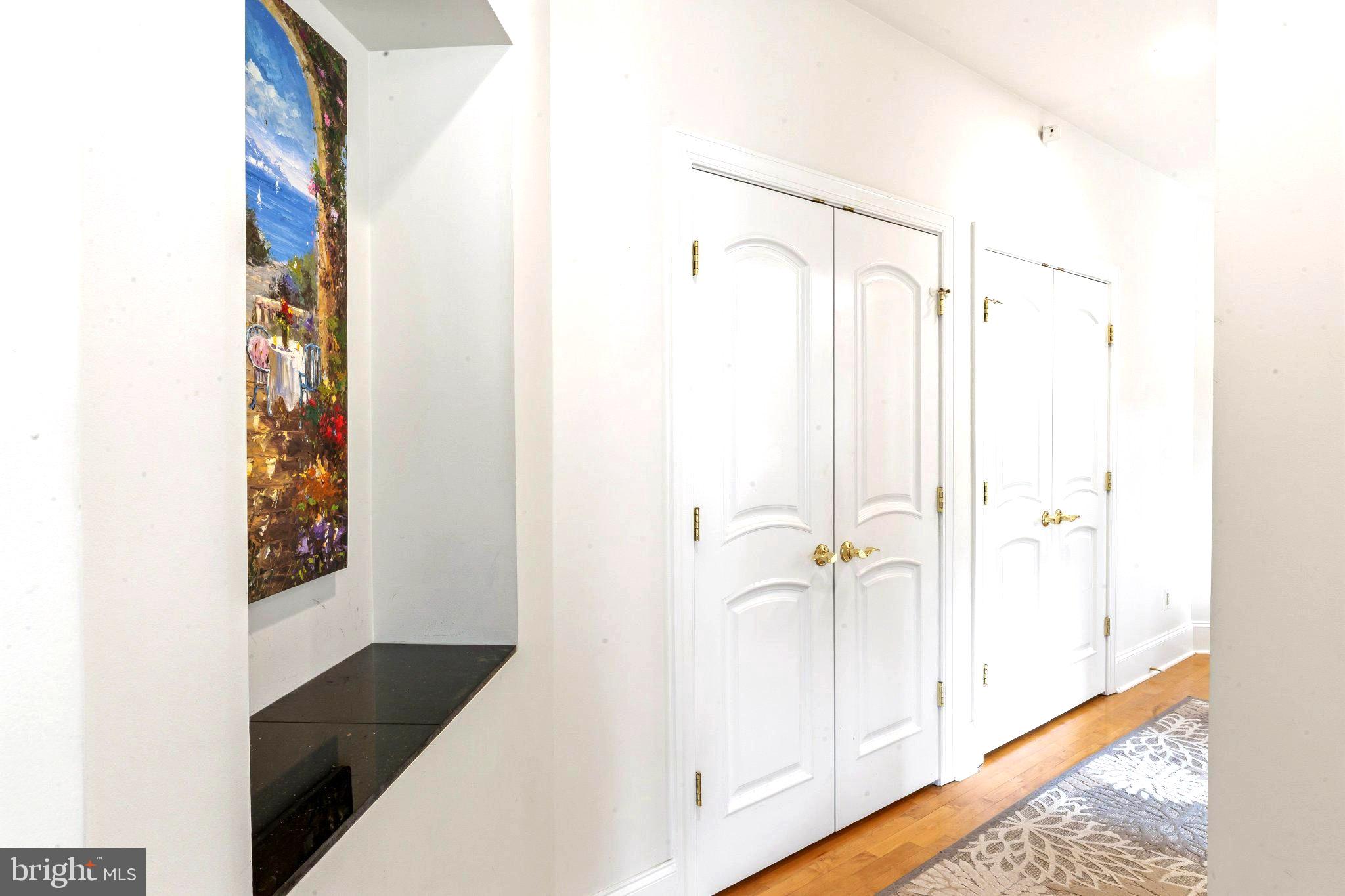 BEACON HILL - Residential