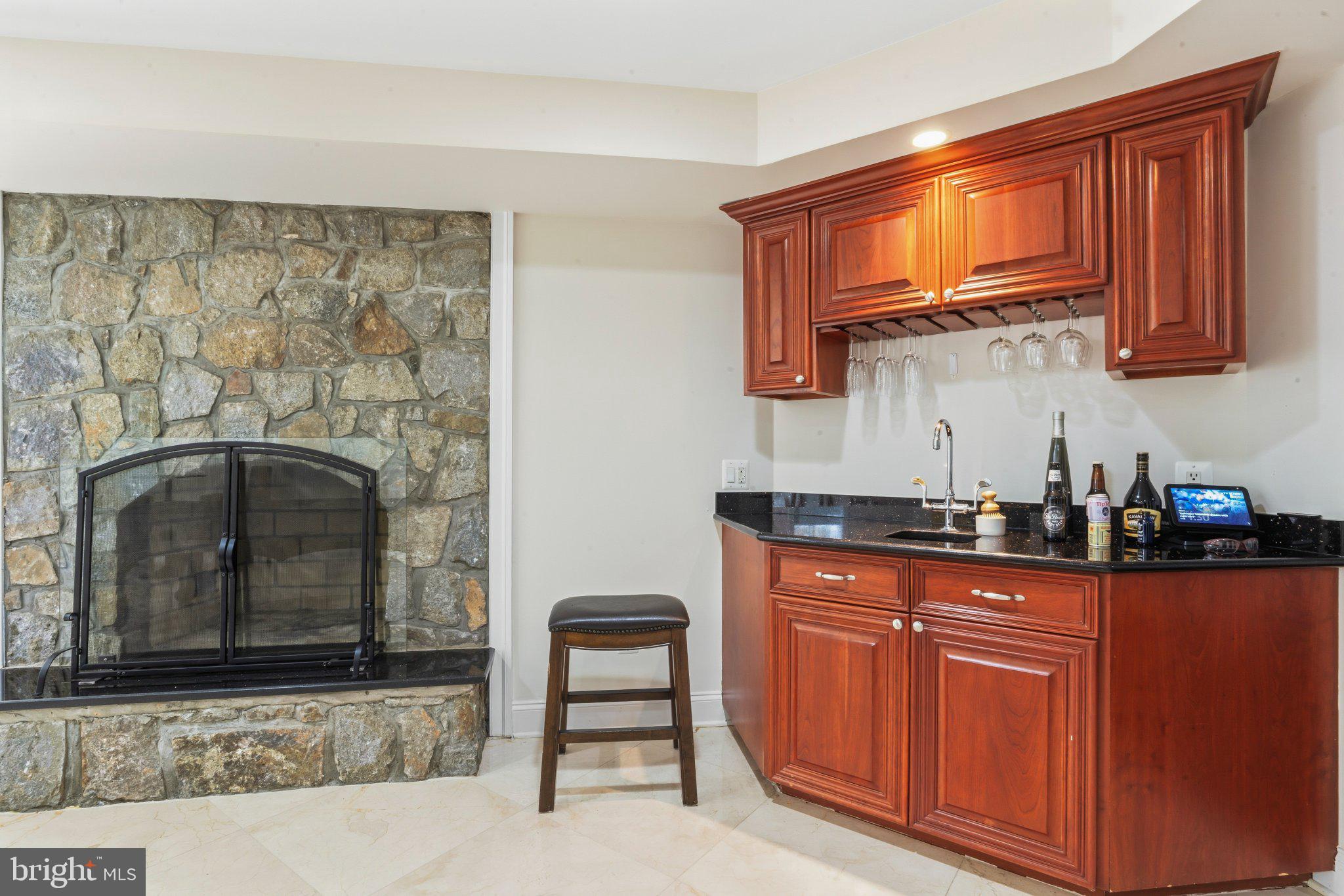 BEACON HILL - Residential