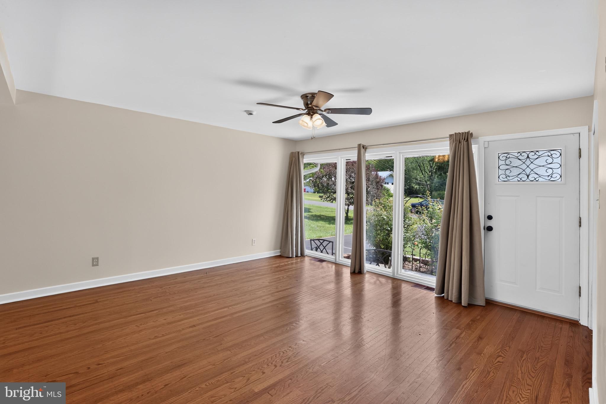 WILLOW FARMS - Residential