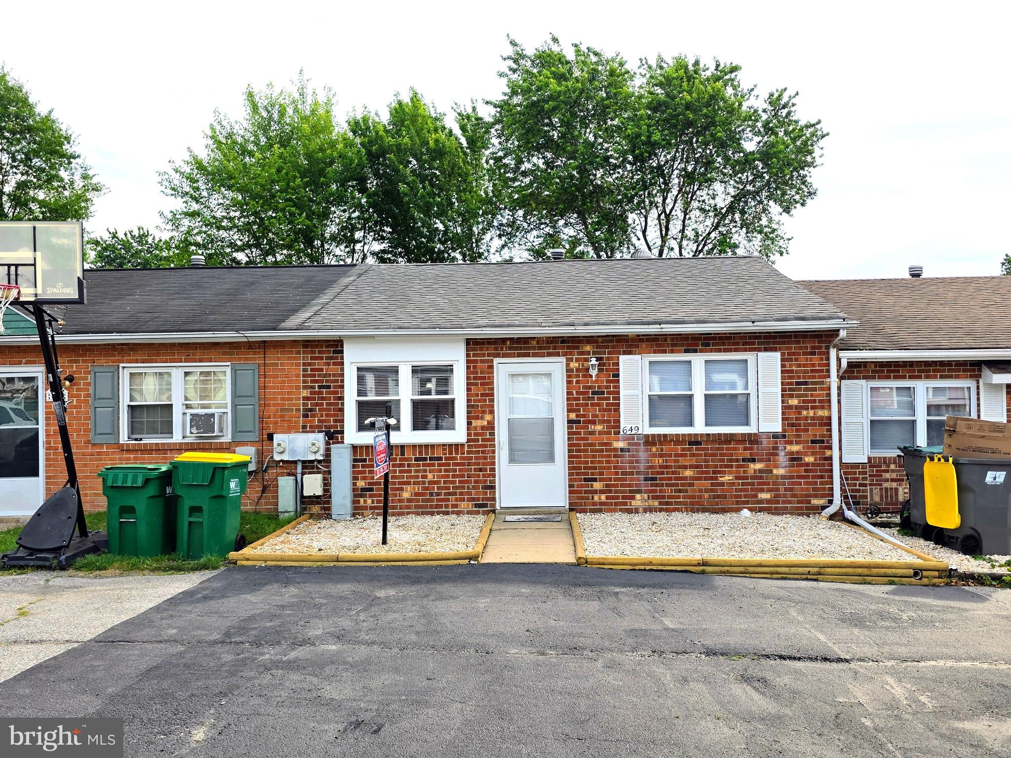 Now available in the popular Neighborhood of Woodbridge. This is the largest House in the Neighborhood at over 1,125 sf with a 14' x 24' Family Room Addition. Everything has been taken care of, just move-in. Just completed, updated Bathroom, Kitchen, all Flooring & freshly painted. On the Exterior, the Roof, Exterior Doors, including Storm Doors & Windows have been updated. All Appliances are included with your Purchase. Take advantage of this Move Right in Opportunity & schedule your Showing today.