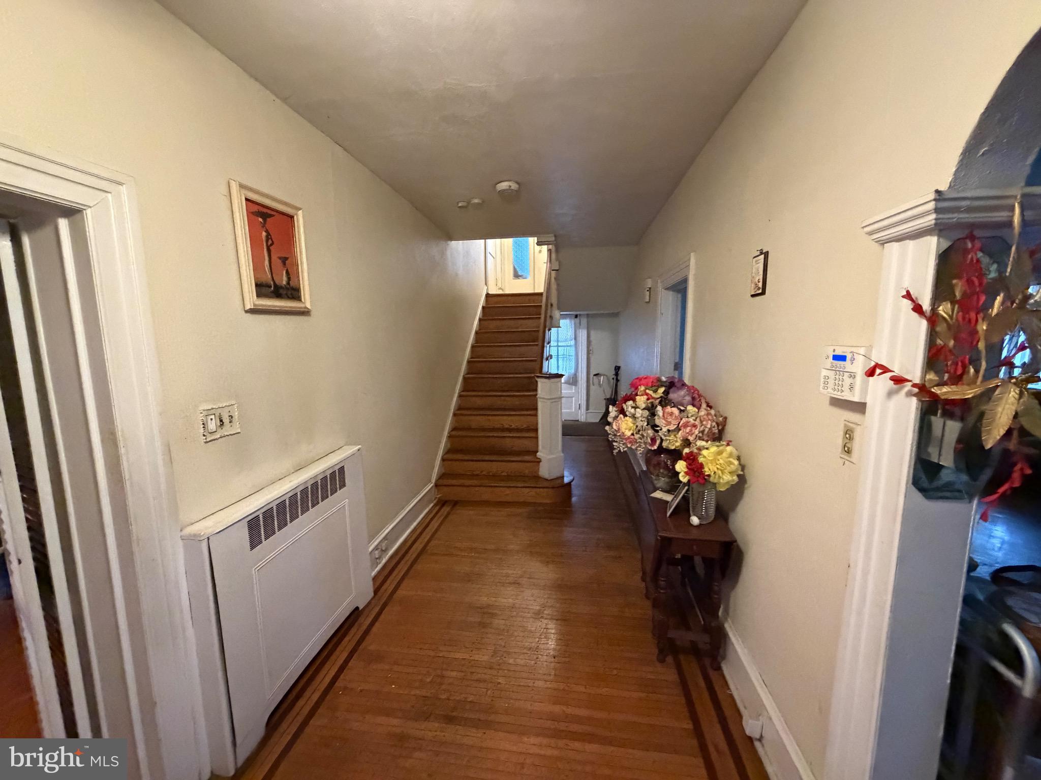EAST OAK LANE - Residential