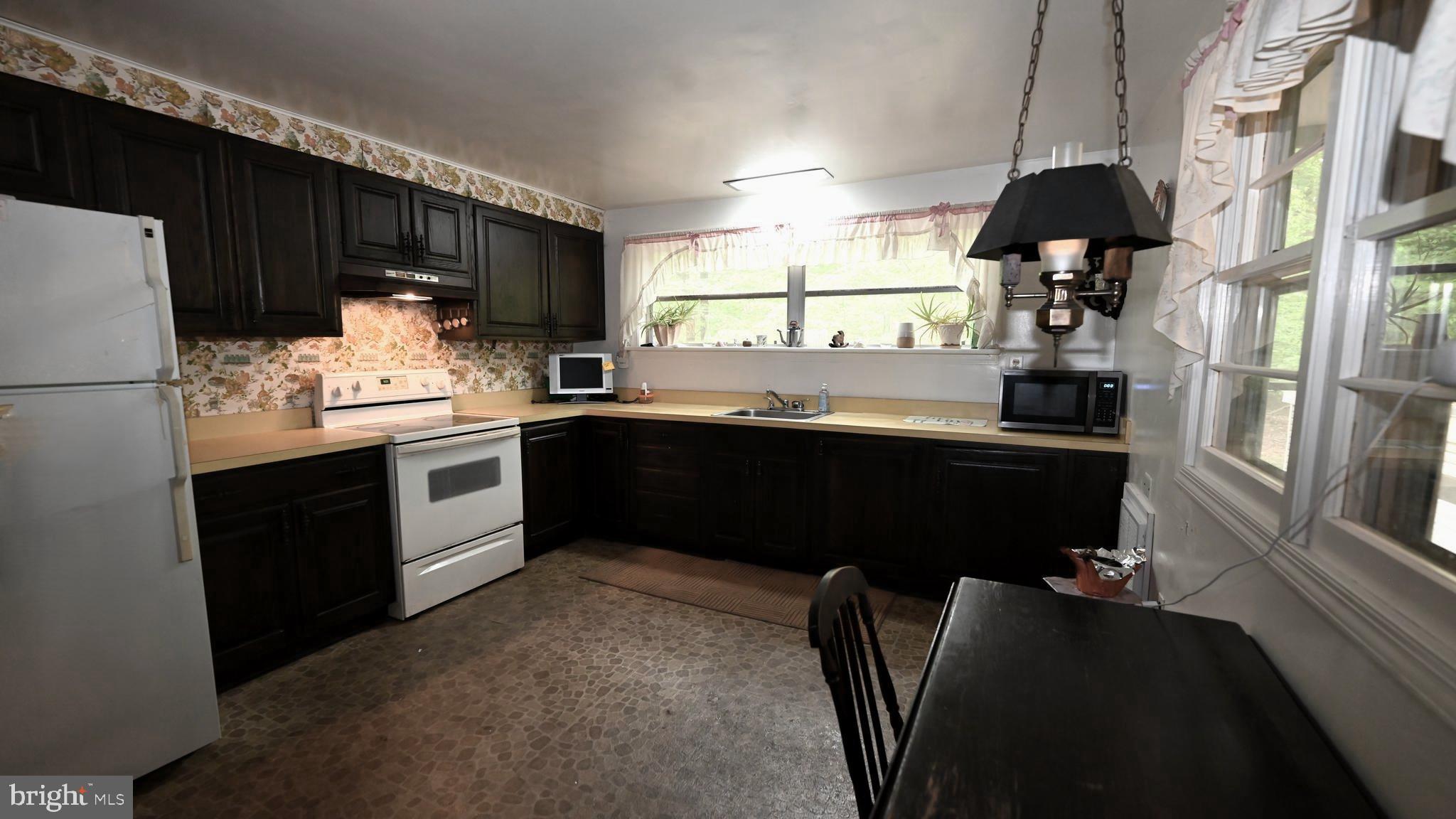 PLEASANT ACRES - Residential