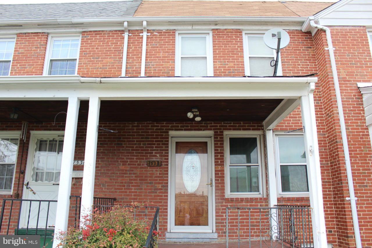Great location!  Bring your home buyers and investors.  Property needs work but would make a great value for homeowners and investors alike.  Please verify all information- seller will not make any repairs.  Property sold as-is