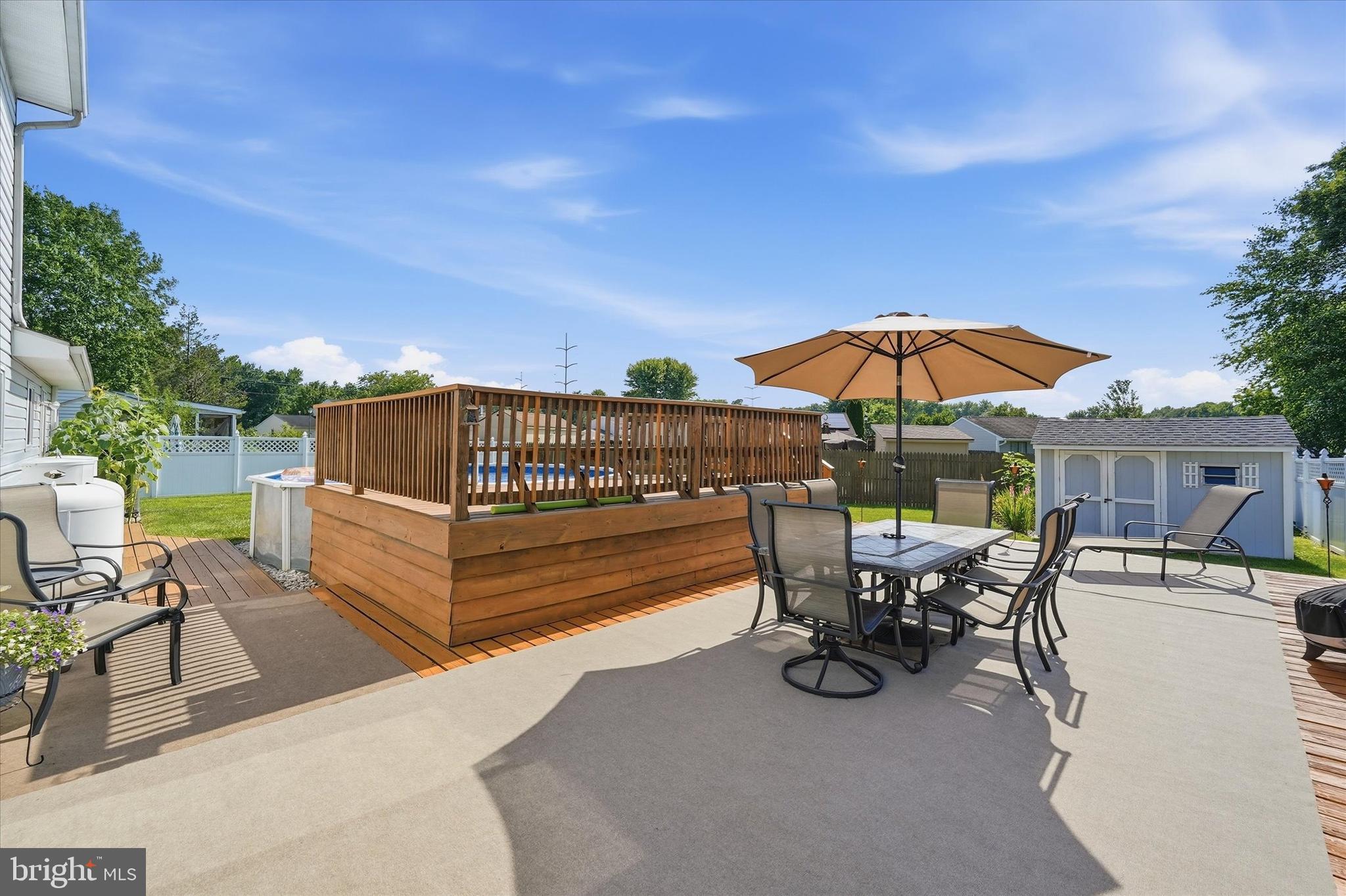 BREEZEWOOD II - Residential