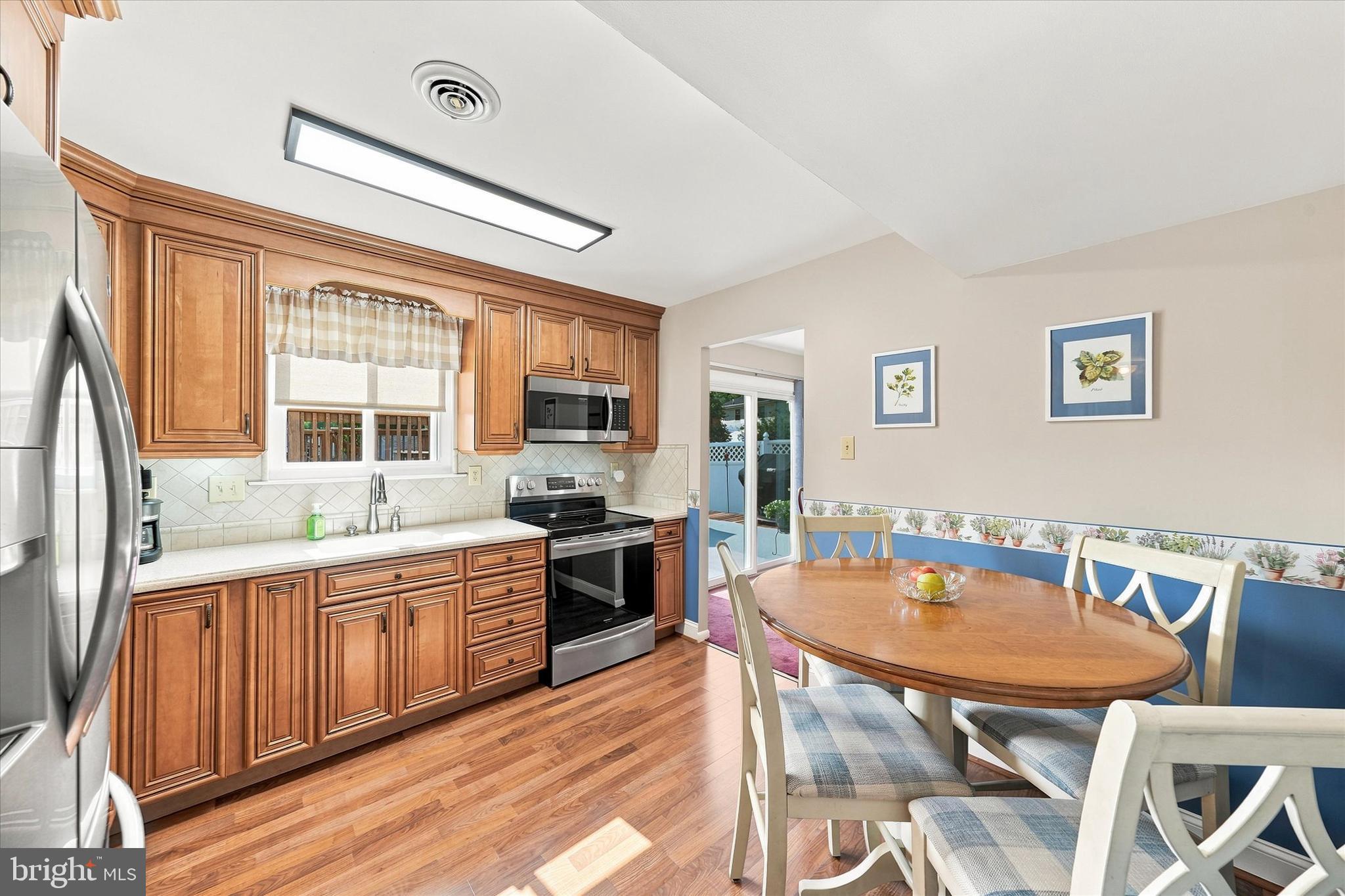 BREEZEWOOD II - Residential