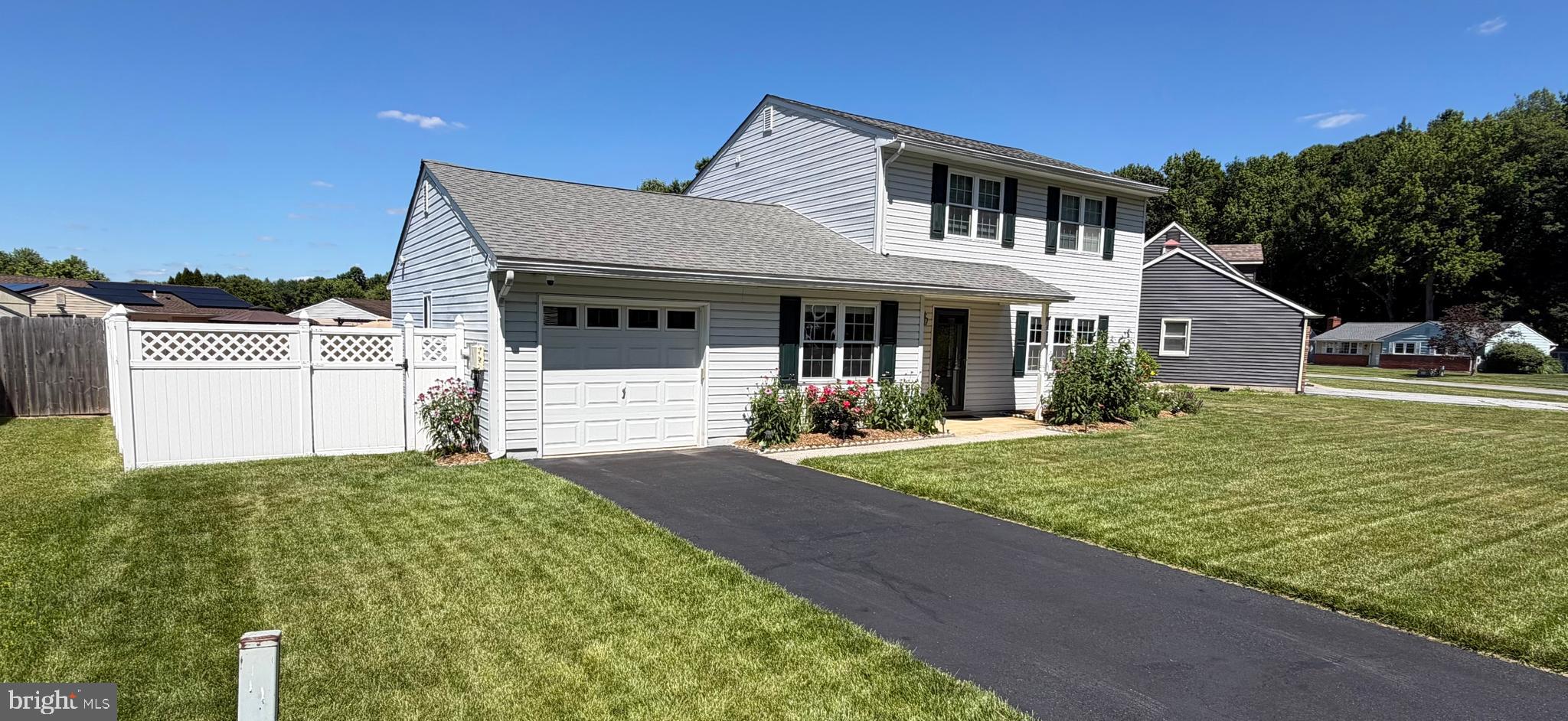 BREEZEWOOD II - Residential