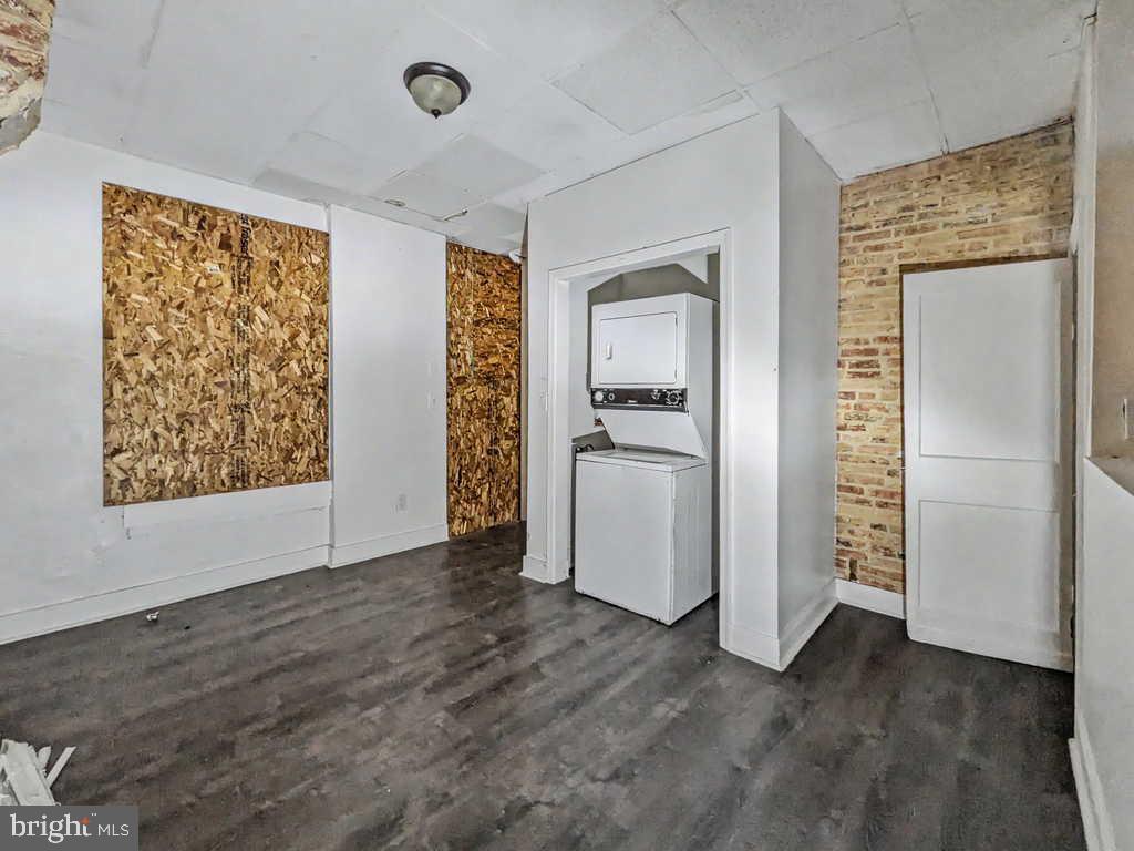 MILL HILL - Residential