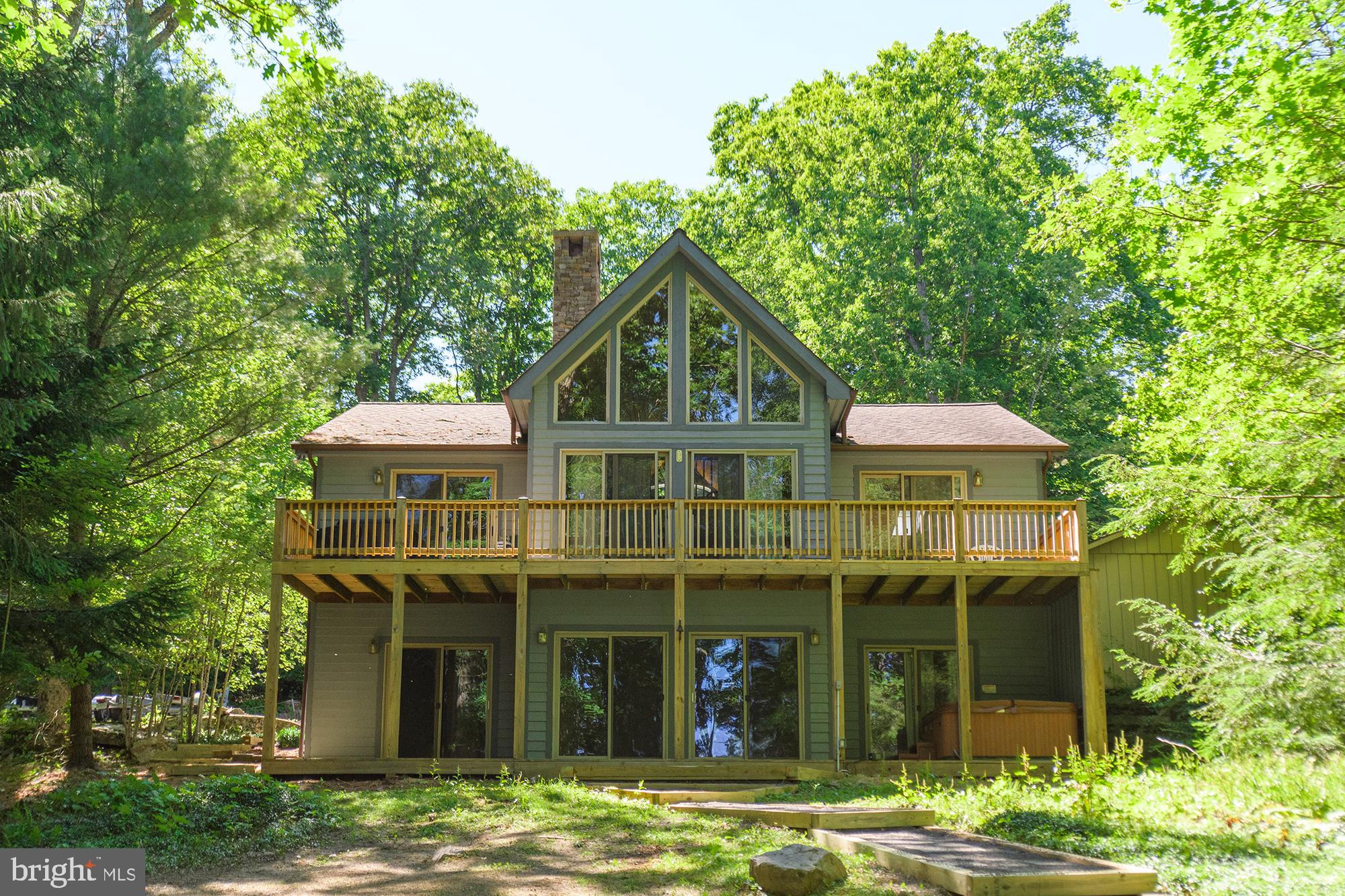 LAKE FOREST ESTATES - Residential