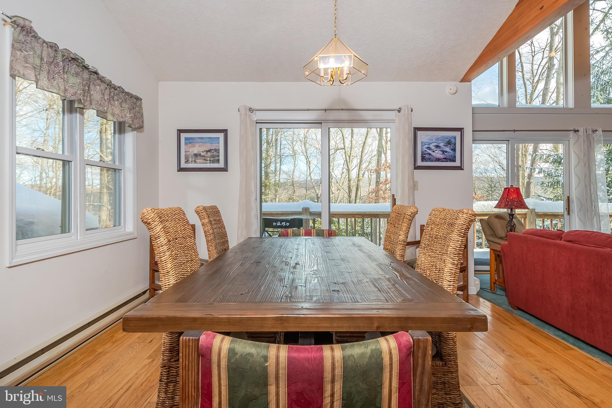 LAKE FOREST ESTATES - Residential