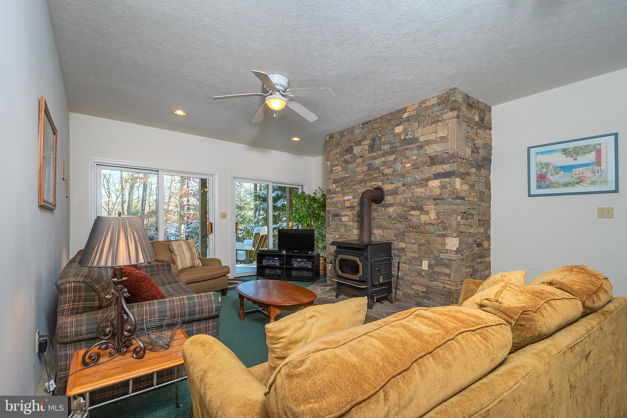 LAKE FOREST ESTATES - Residential
