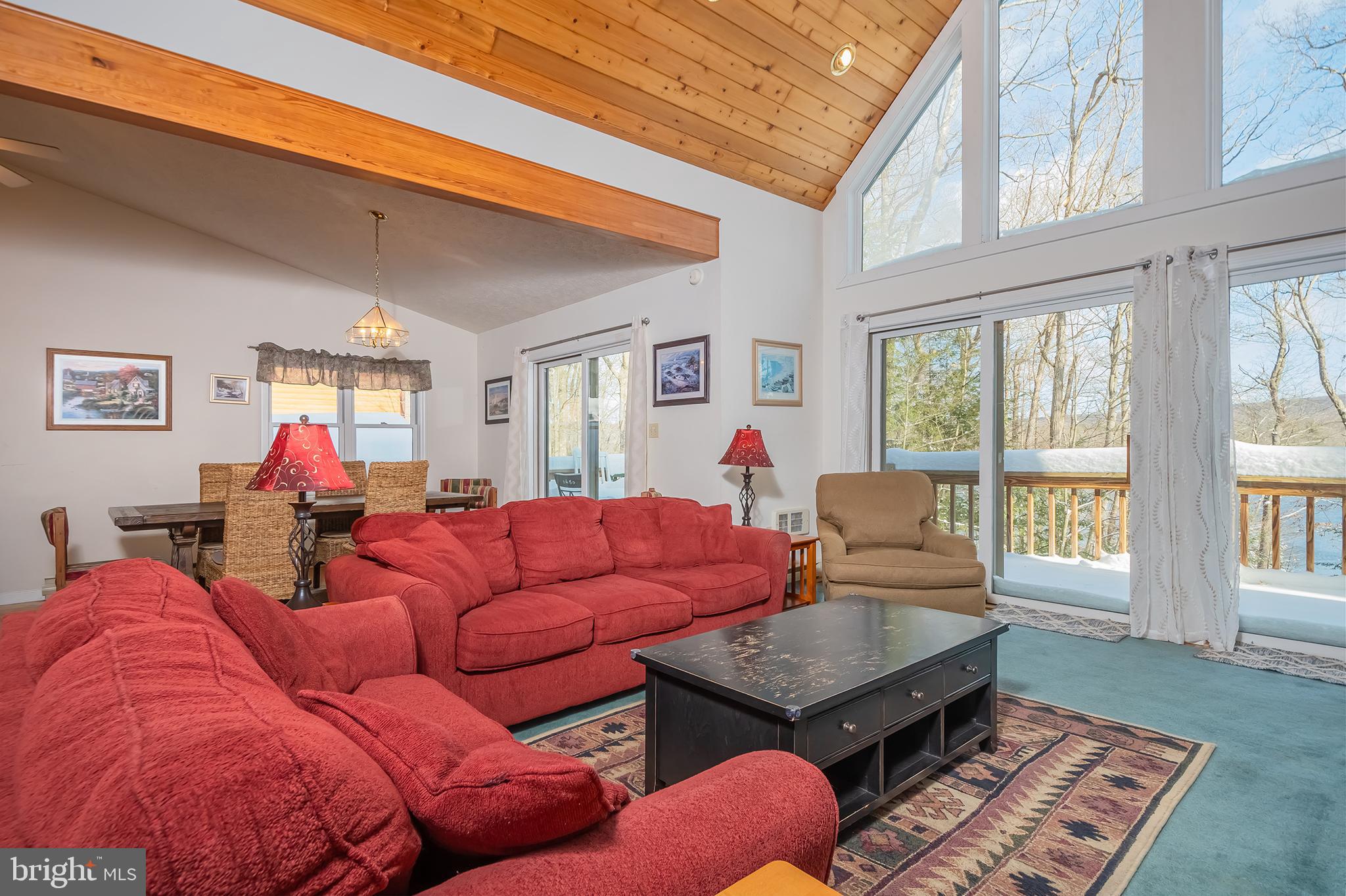 LAKE FOREST ESTATES - Residential