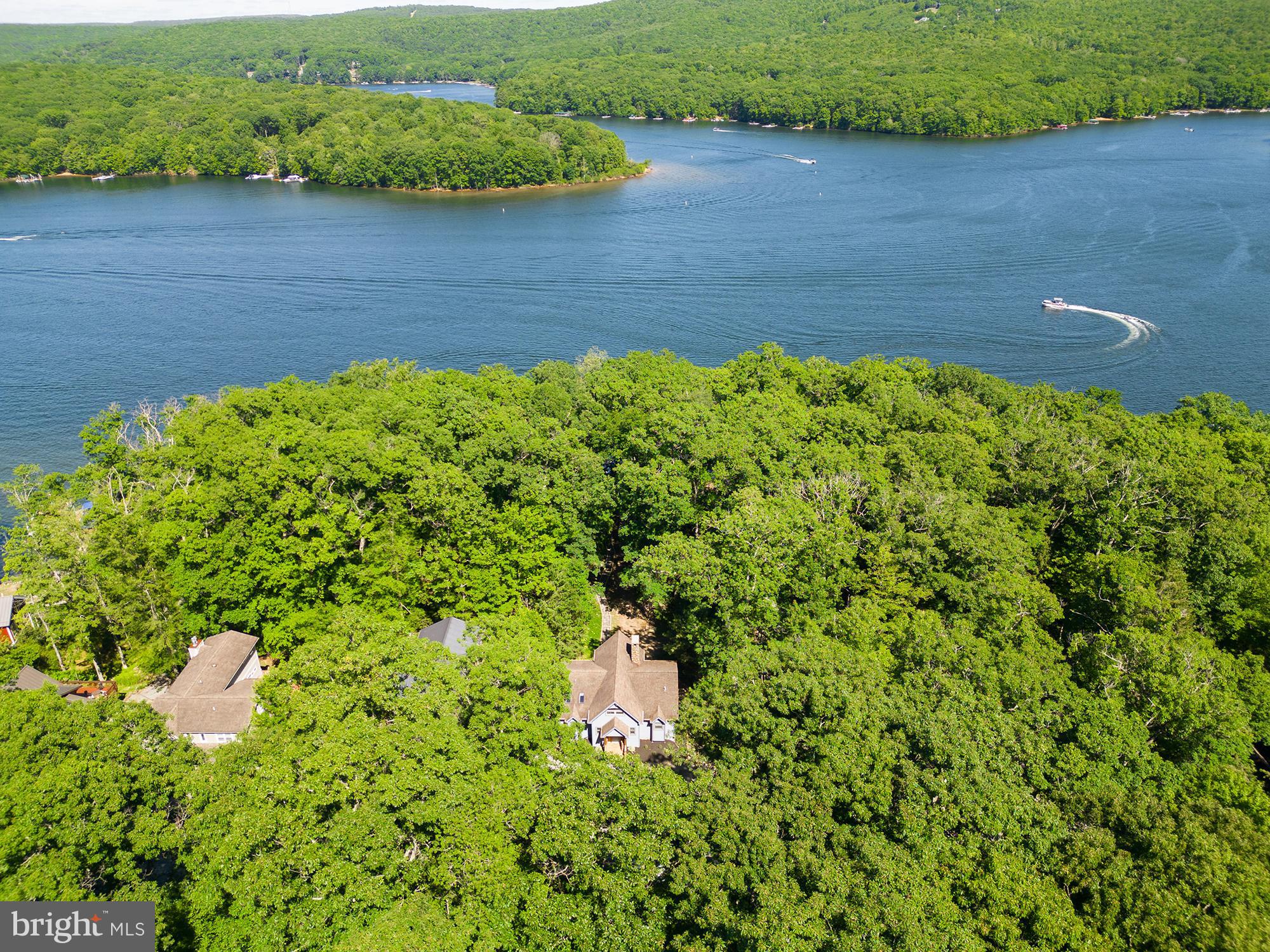 LAKE FOREST ESTATES - Residential