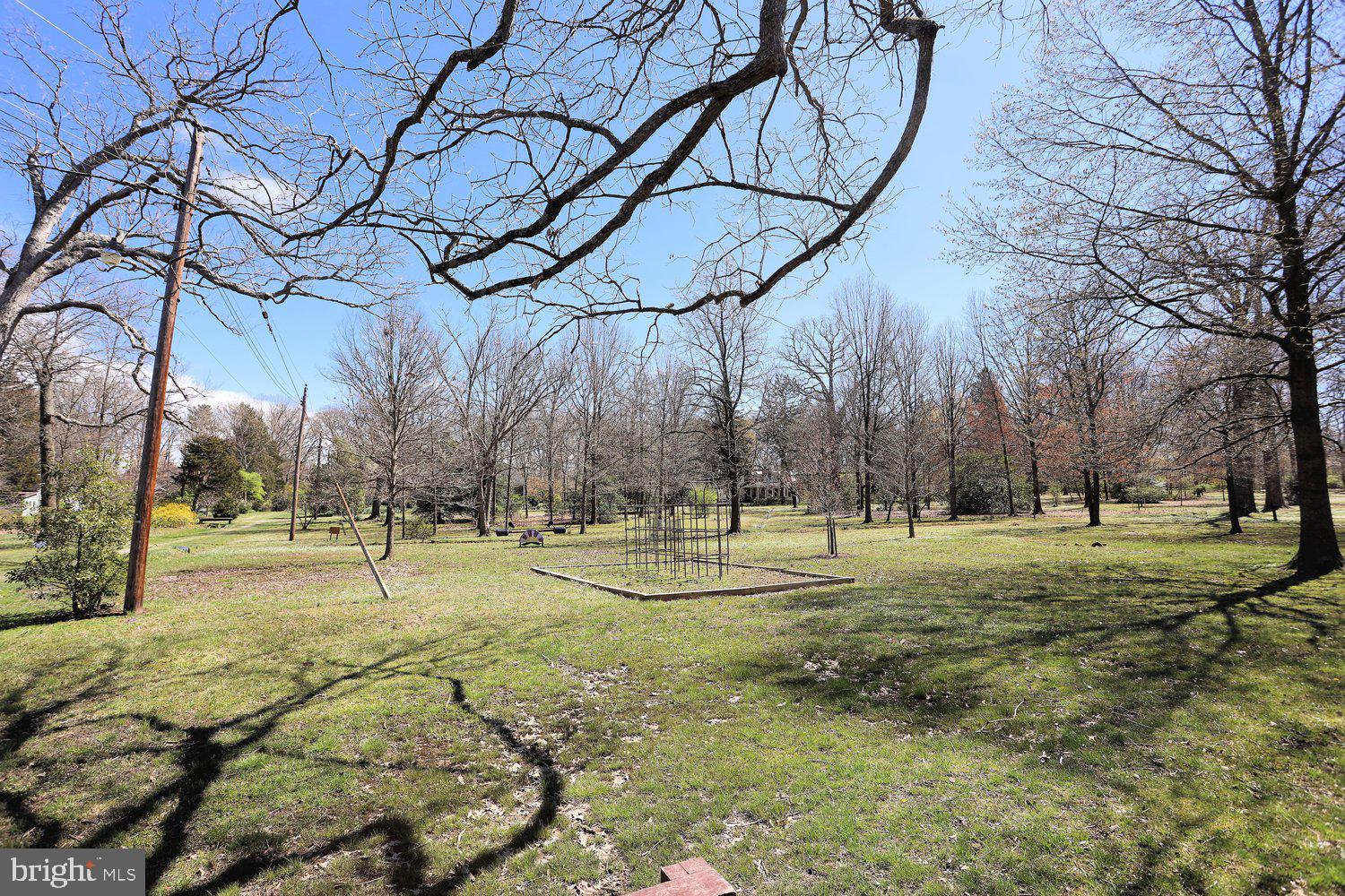 WASHINGTON GROVE - Residential