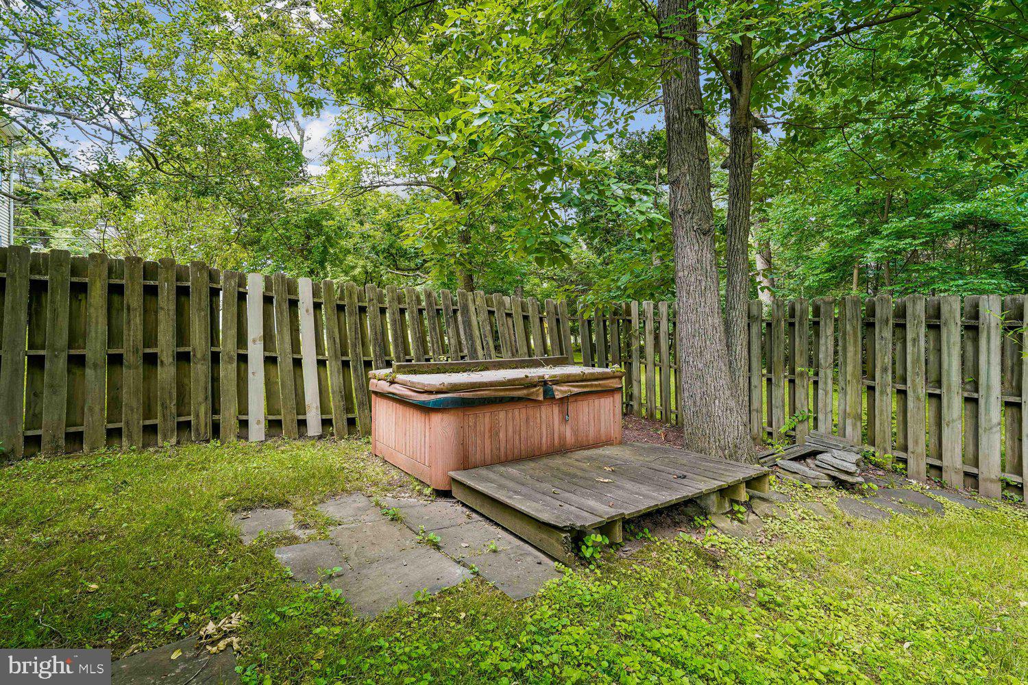 WASHINGTON GROVE - Residential