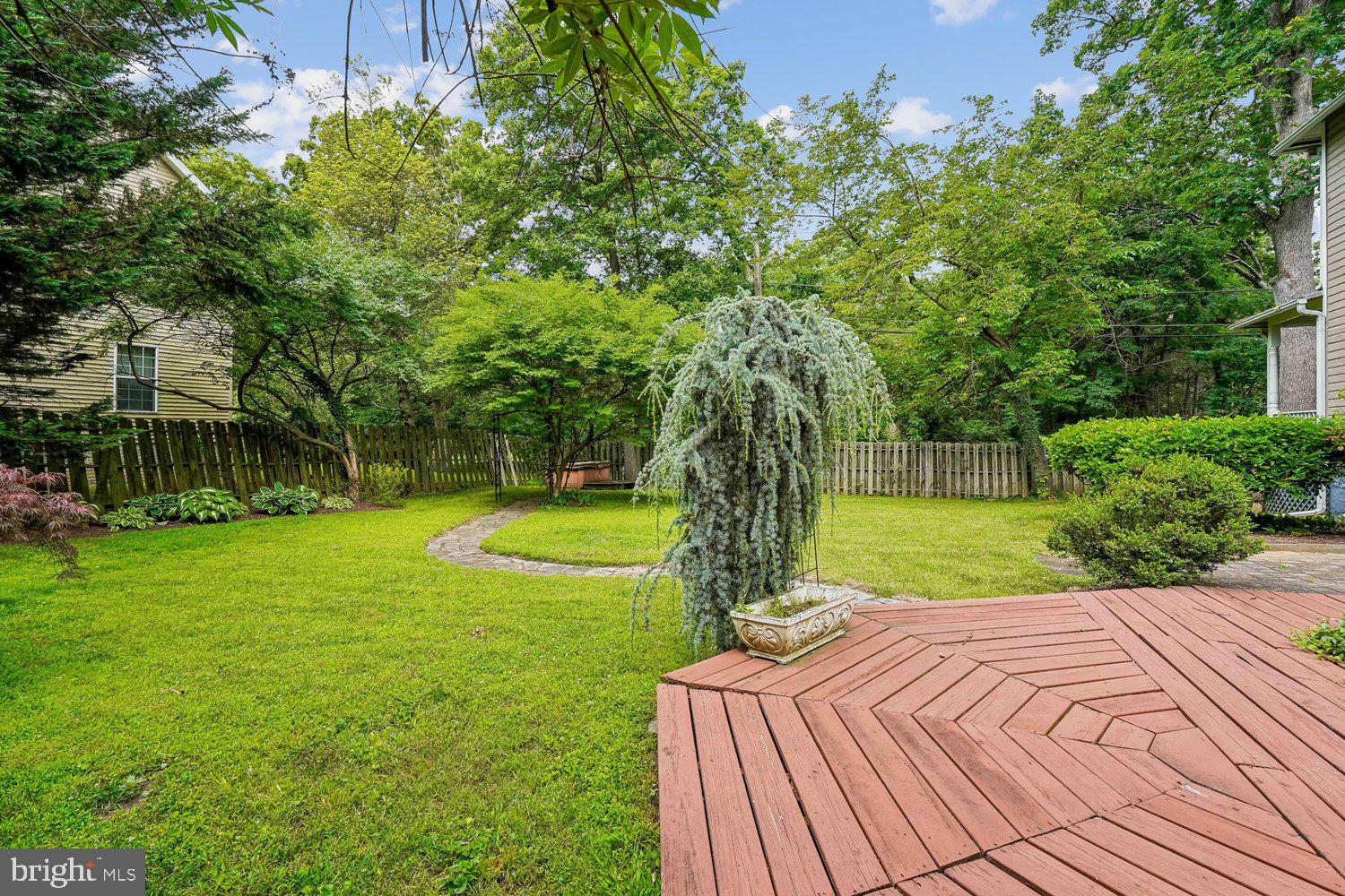 WASHINGTON GROVE - Residential