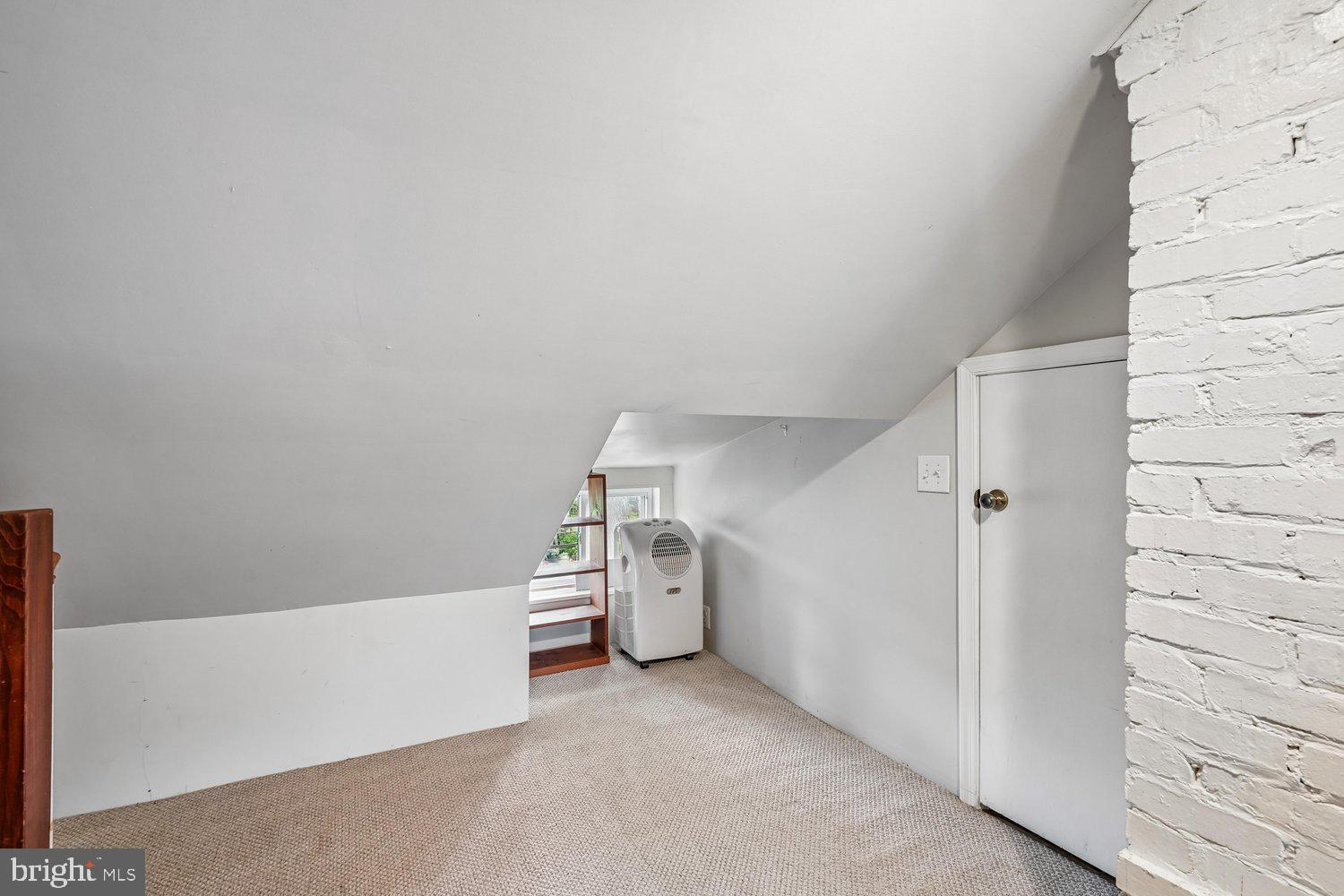 WASHINGTON GROVE - Residential
