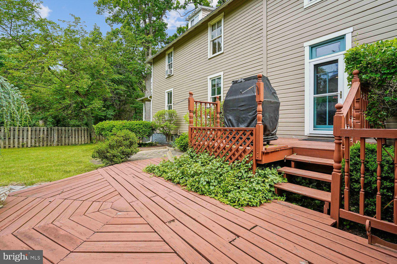 WASHINGTON GROVE - Residential