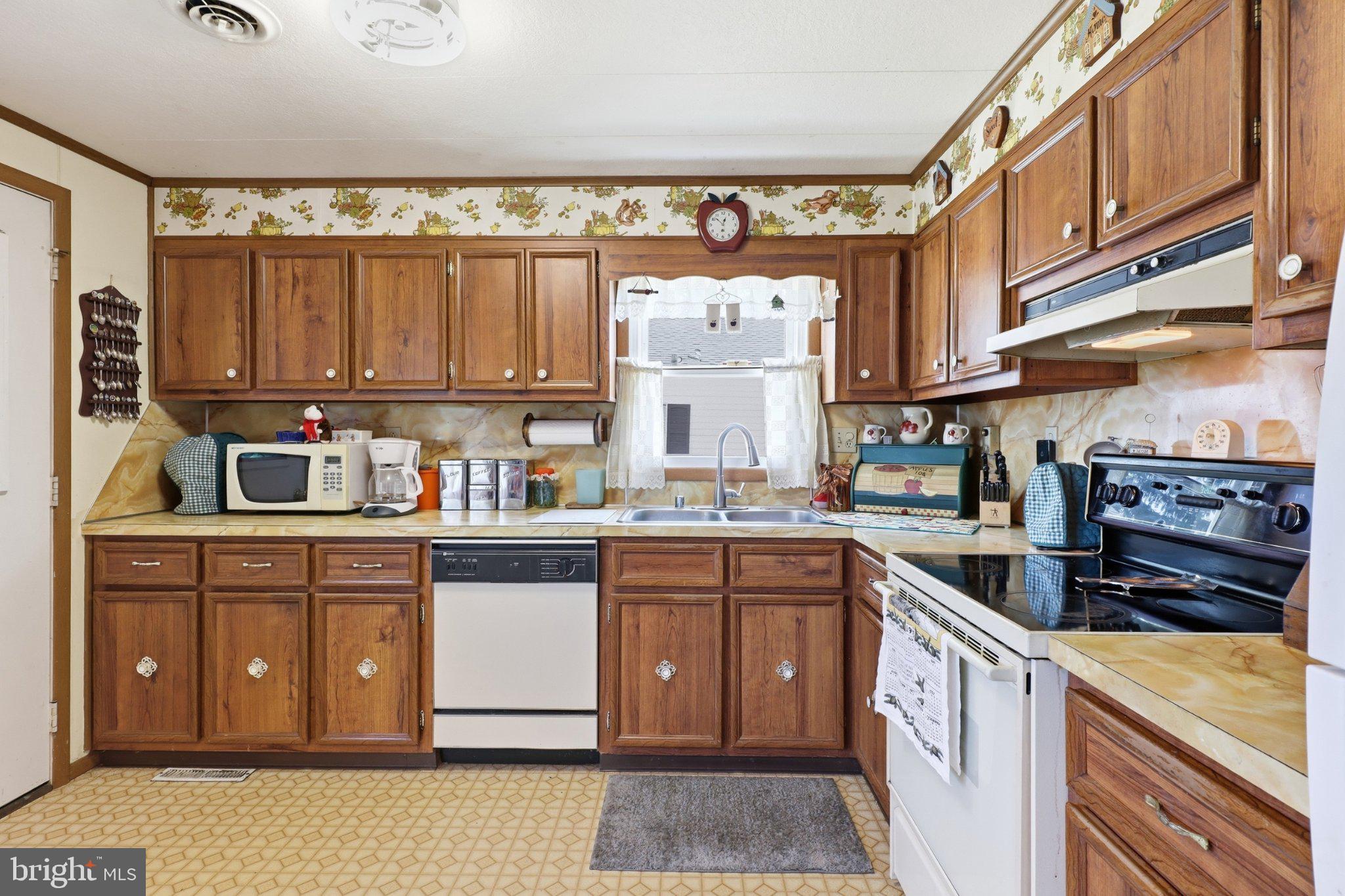 JEFFERSON SQUARE - Residential