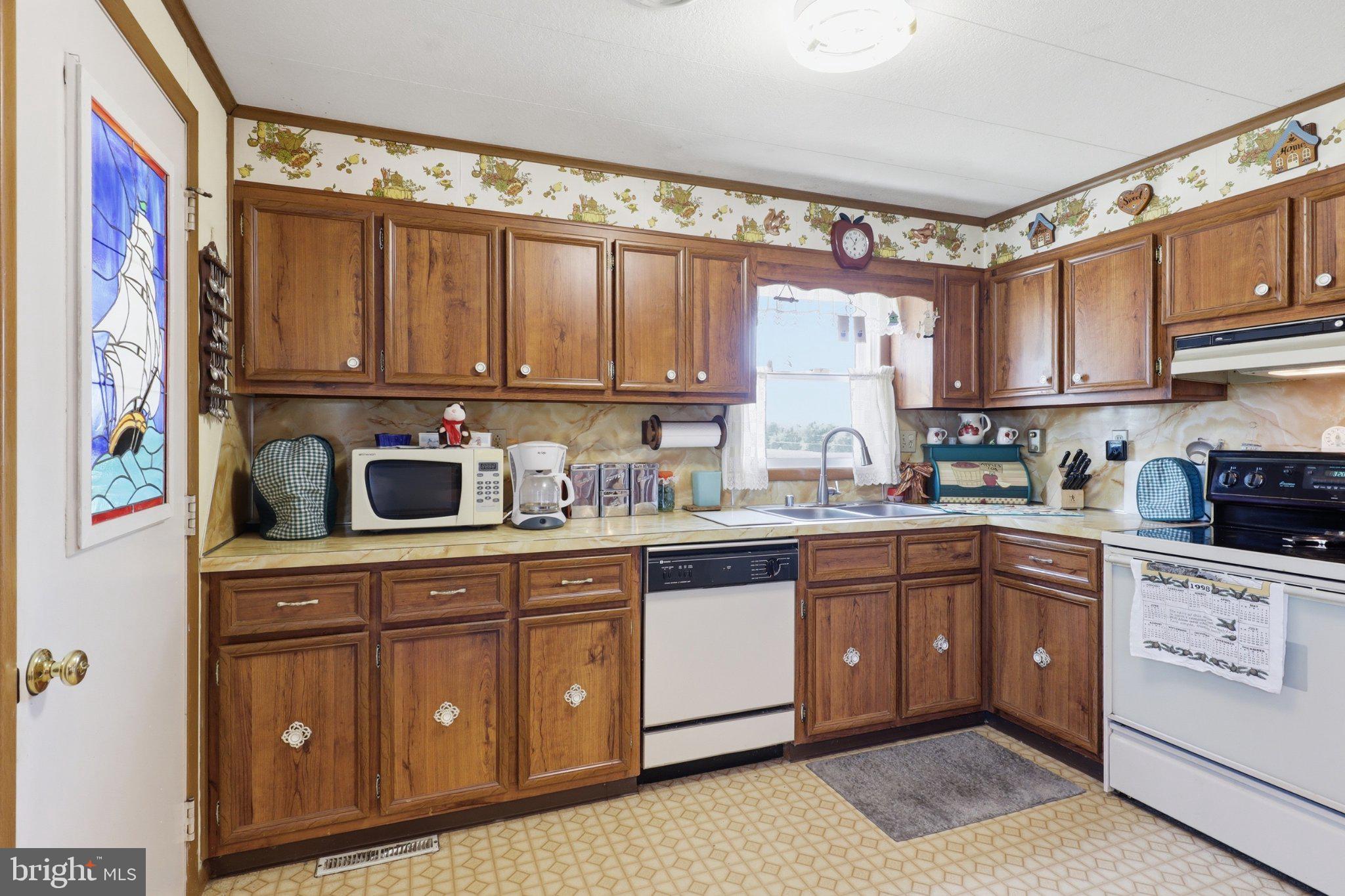 JEFFERSON SQUARE - Residential
