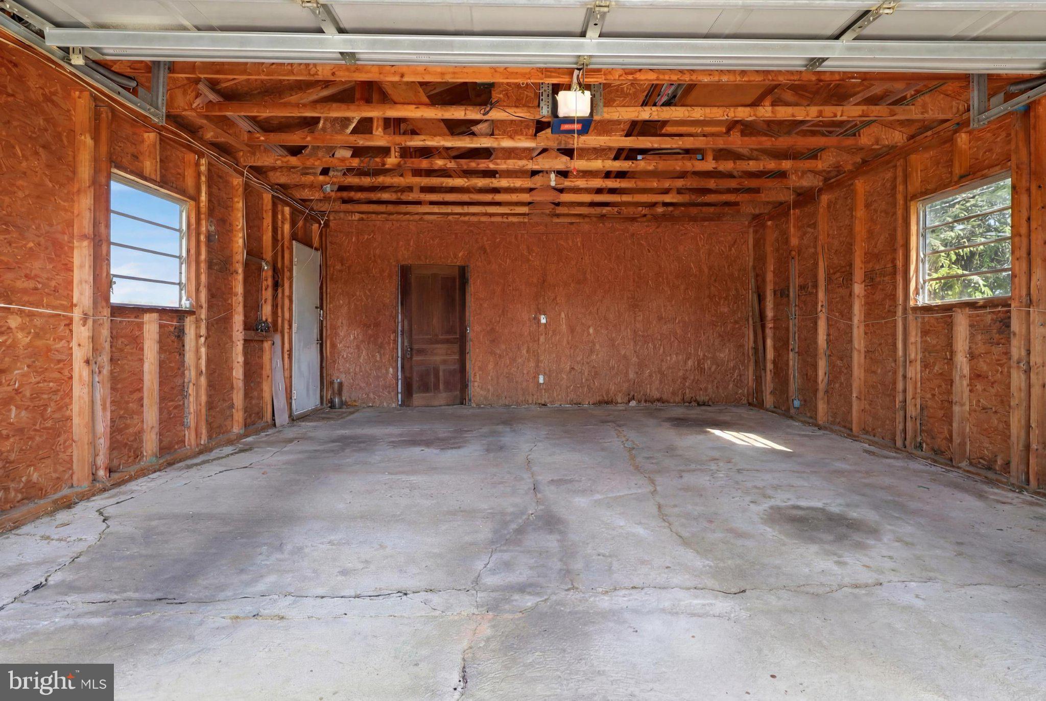 JEFFERSON SQUARE - Residential
