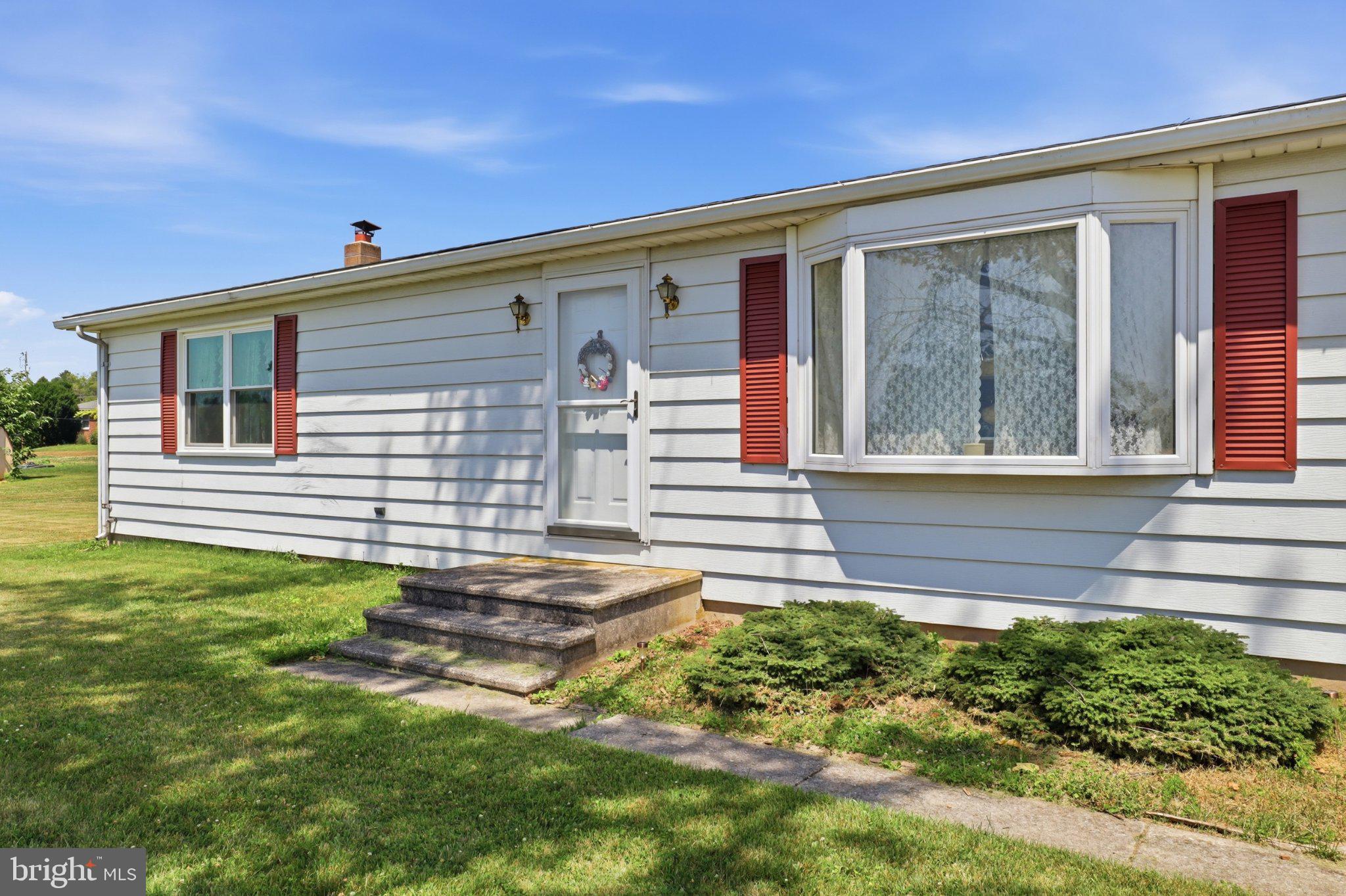 JEFFERSON SQUARE - Residential