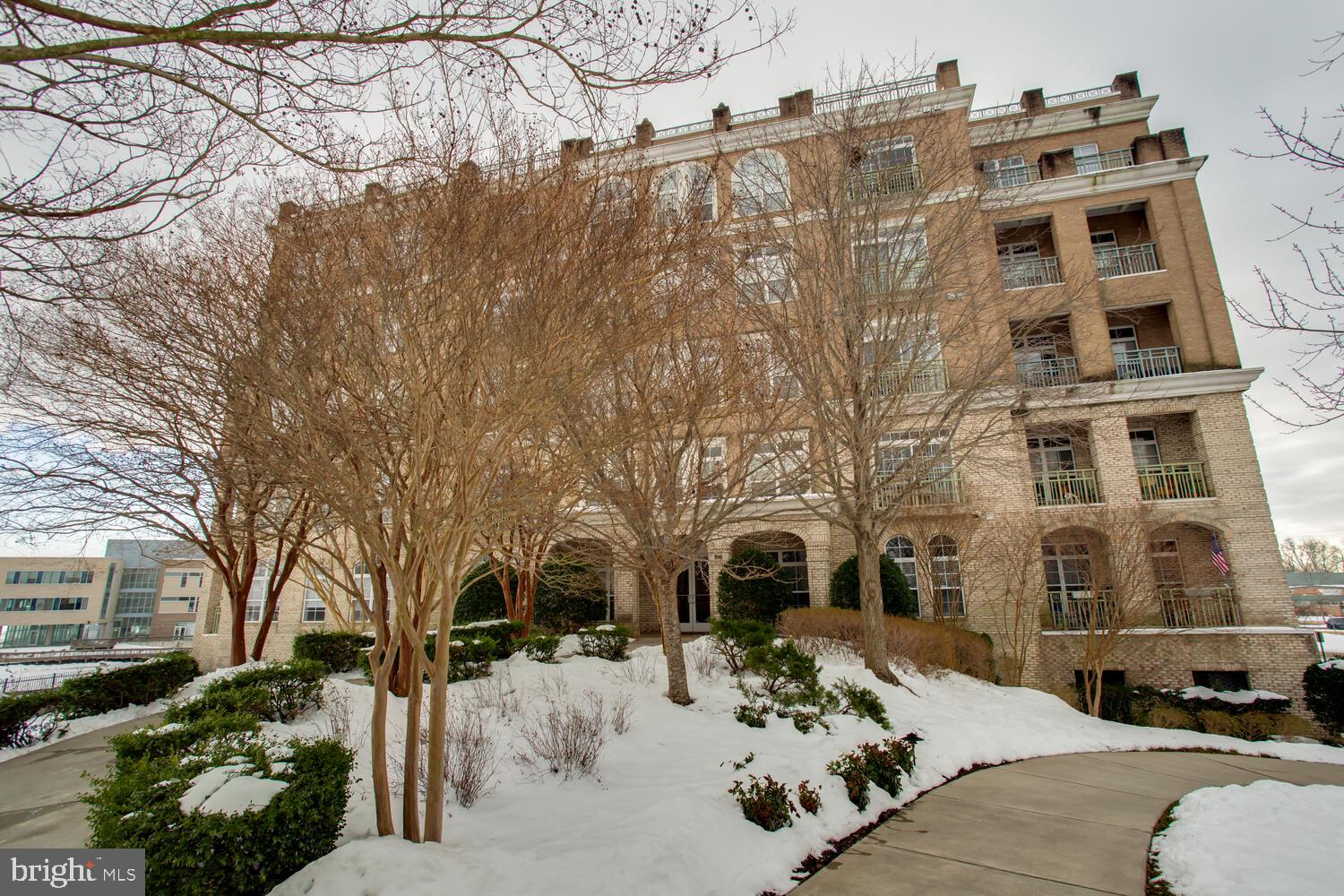RIVER CLUB 1 AT BELMONT - Residential
