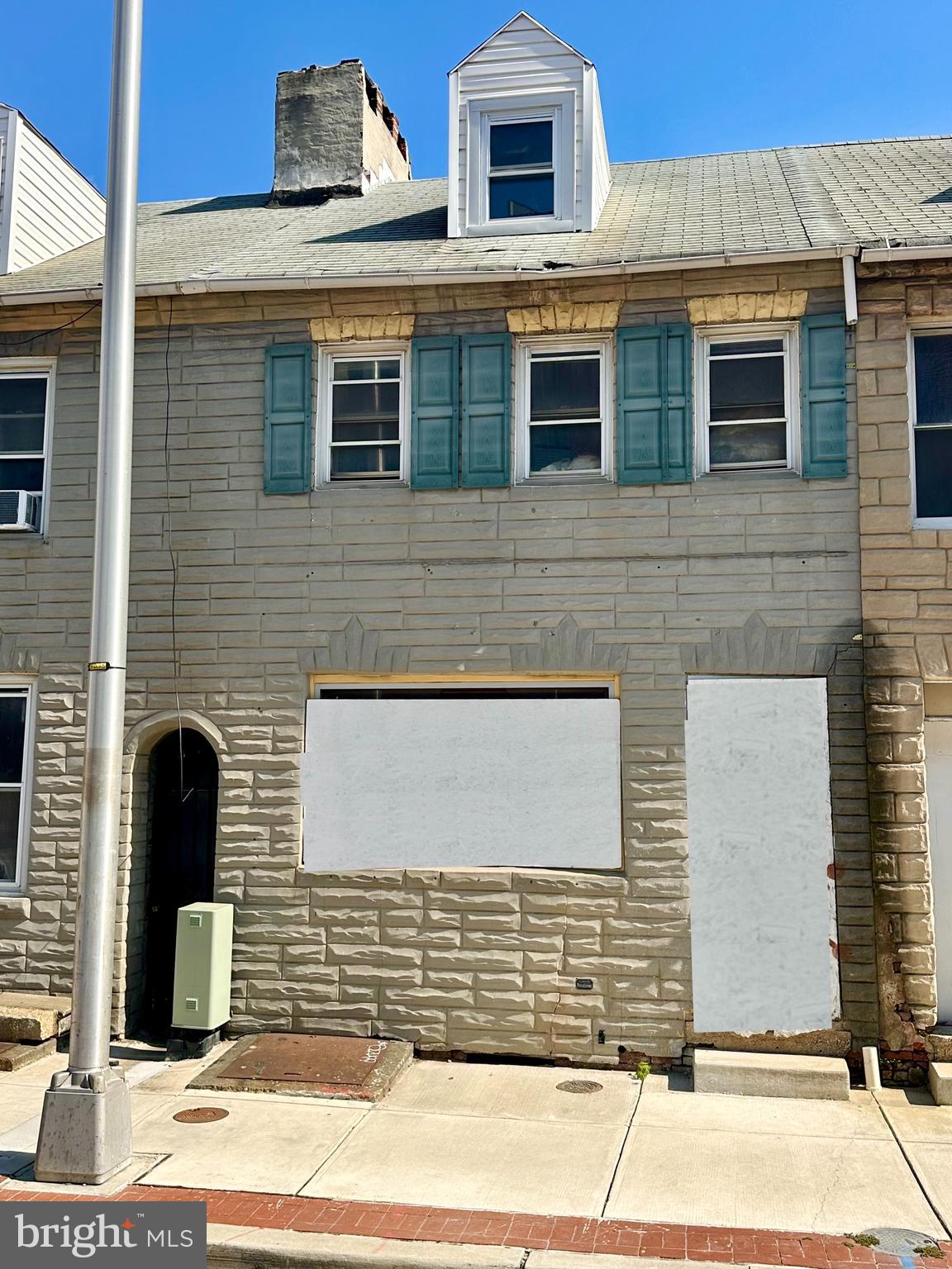 LITTLE ITALY - Residential Income