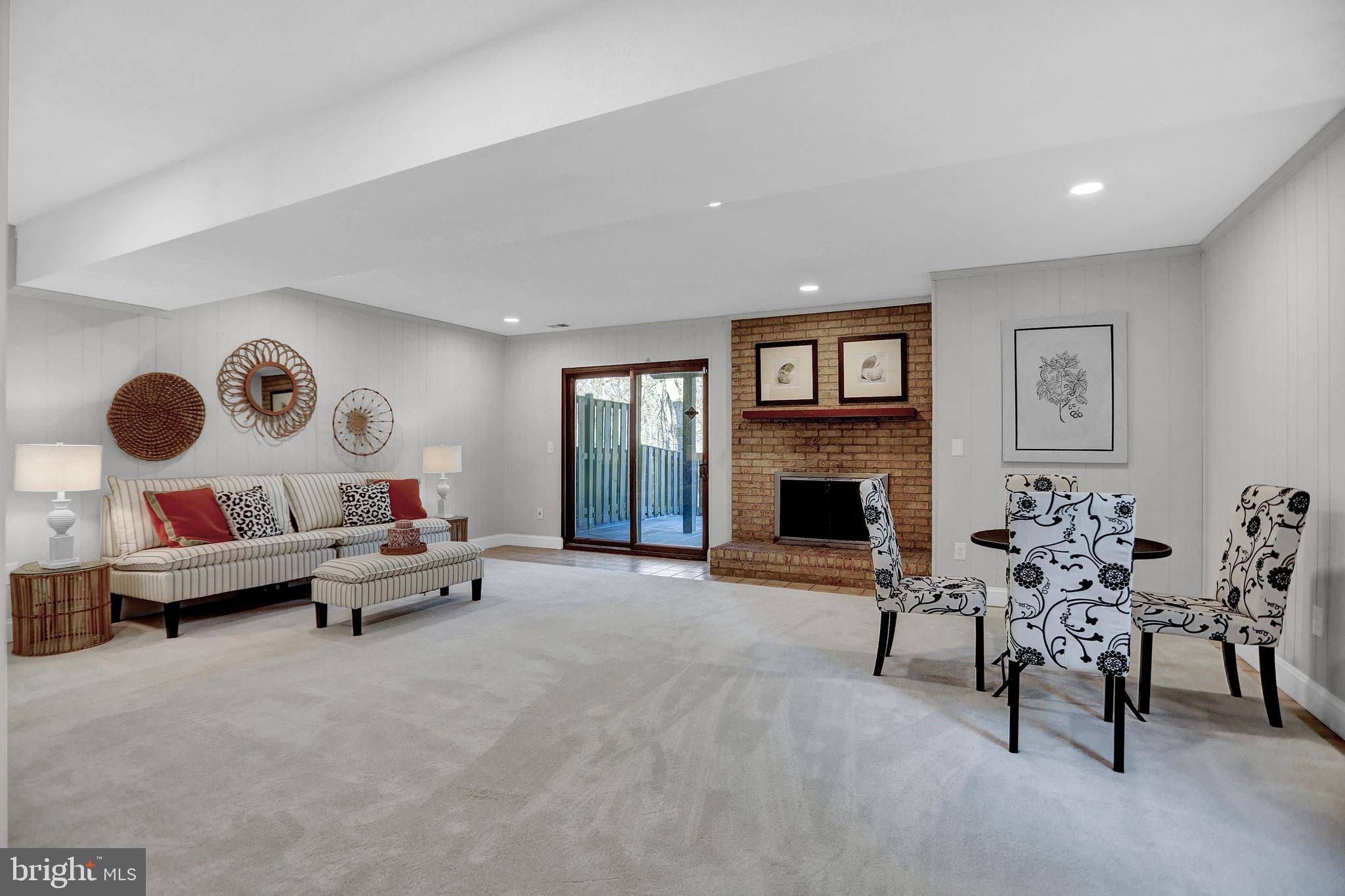 VALLEYWOOD AT FIVE FARMS - Residential Lease