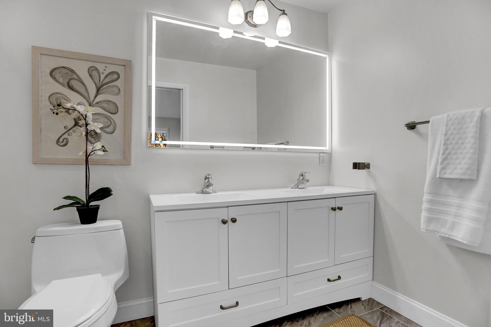 VALLEYWOOD AT FIVE FARMS - Residential Lease