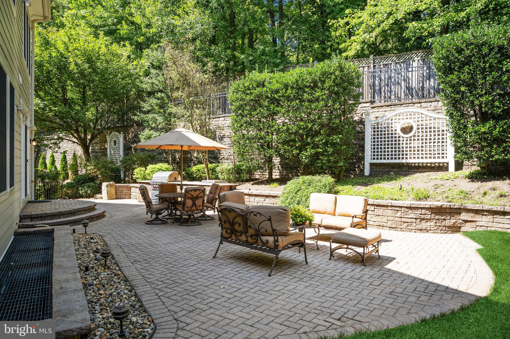 CHALICE CREST - Residential