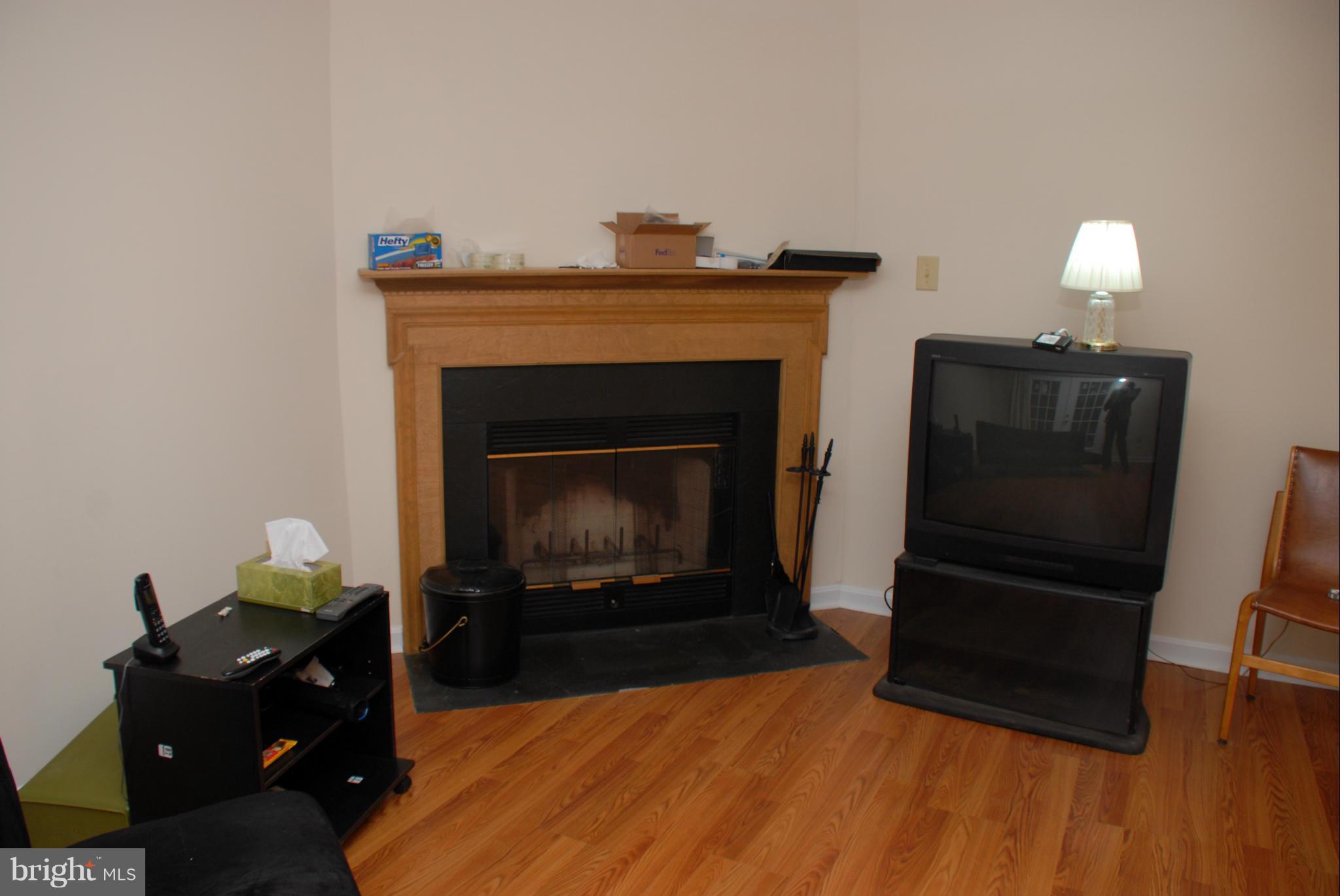 LAUREL GLEN - Residential