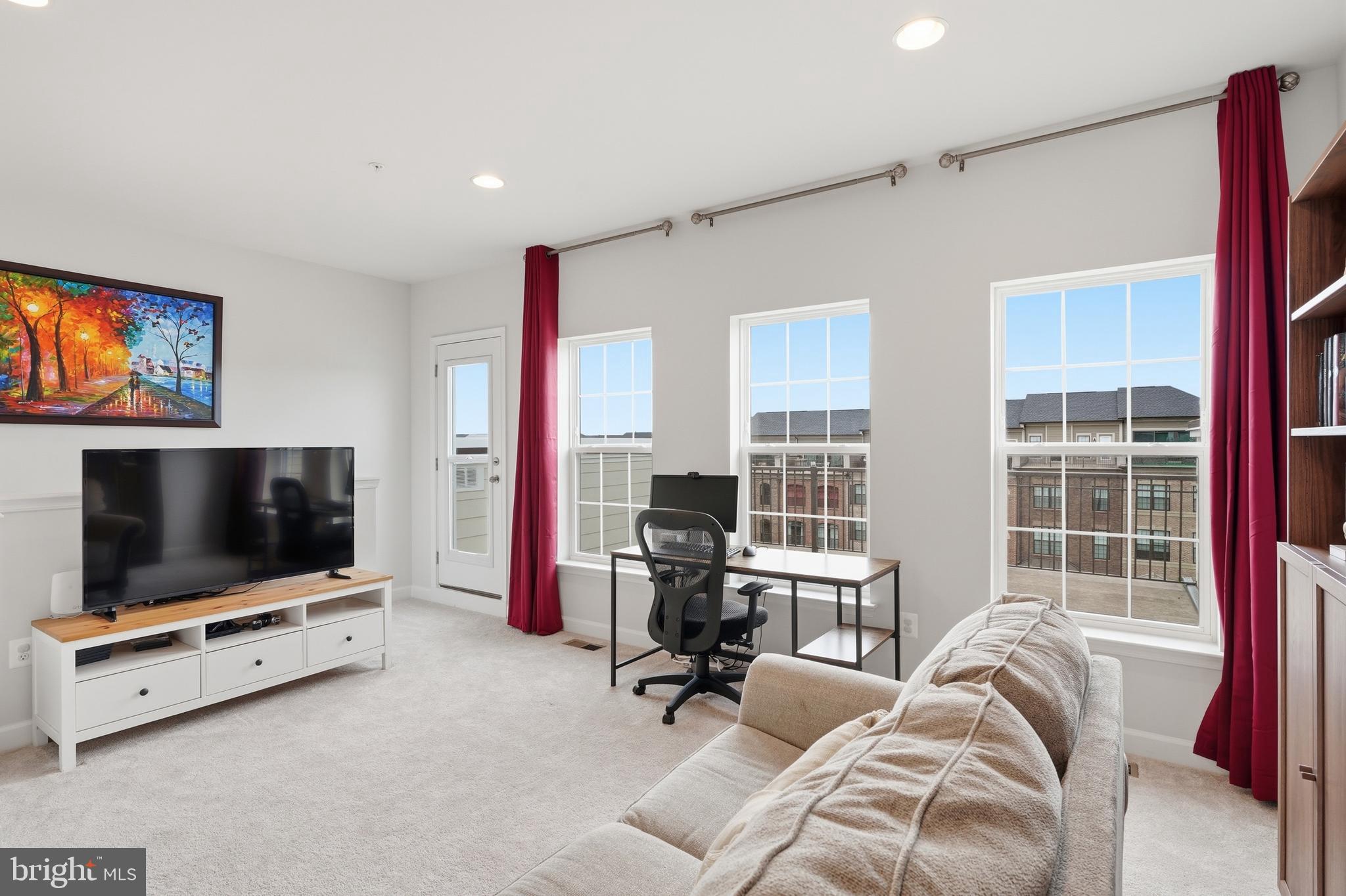 POTOMAC OVERLOOK AT NATIONAL HARBOR - Residential
