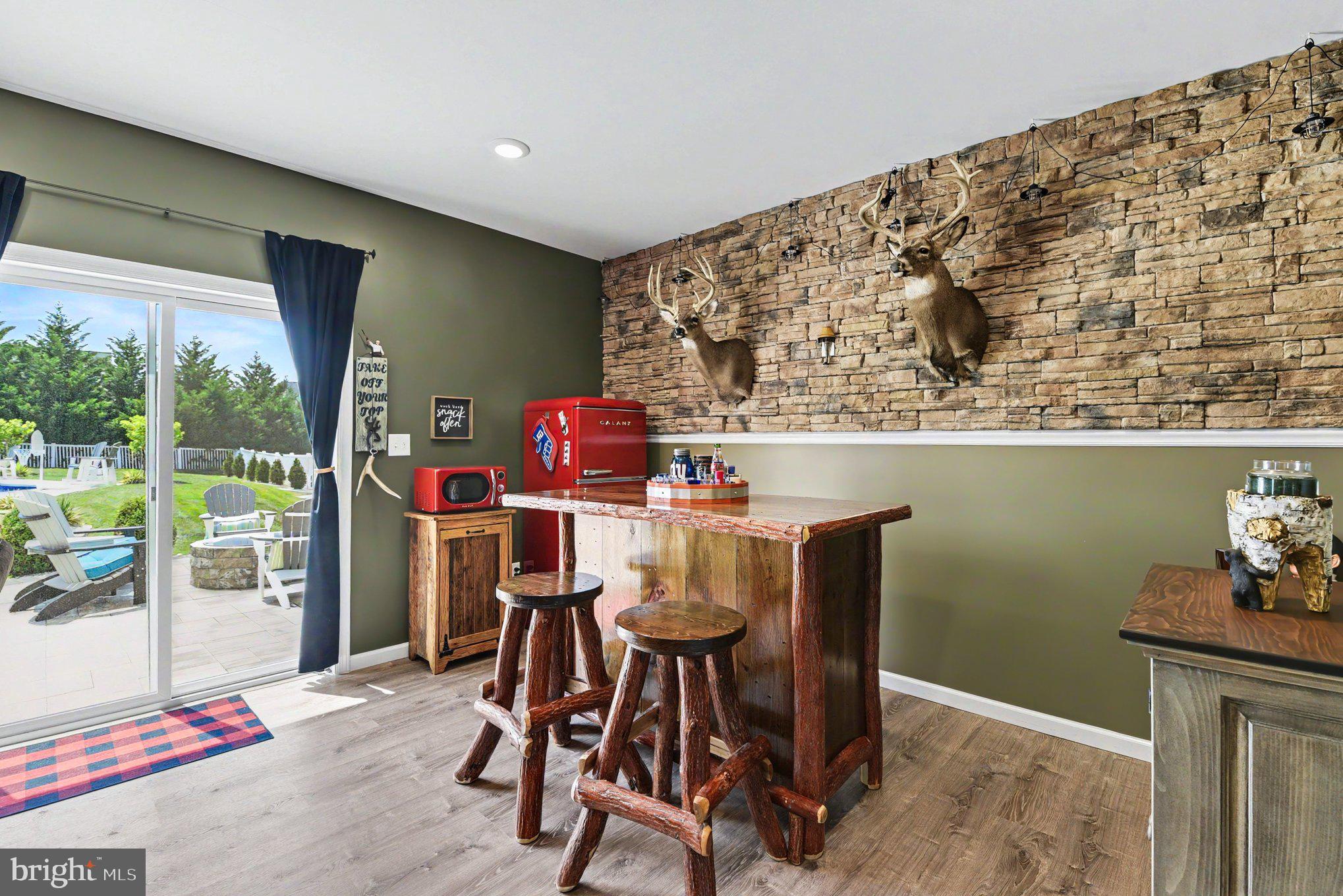 SOMERSET HILL - Residential