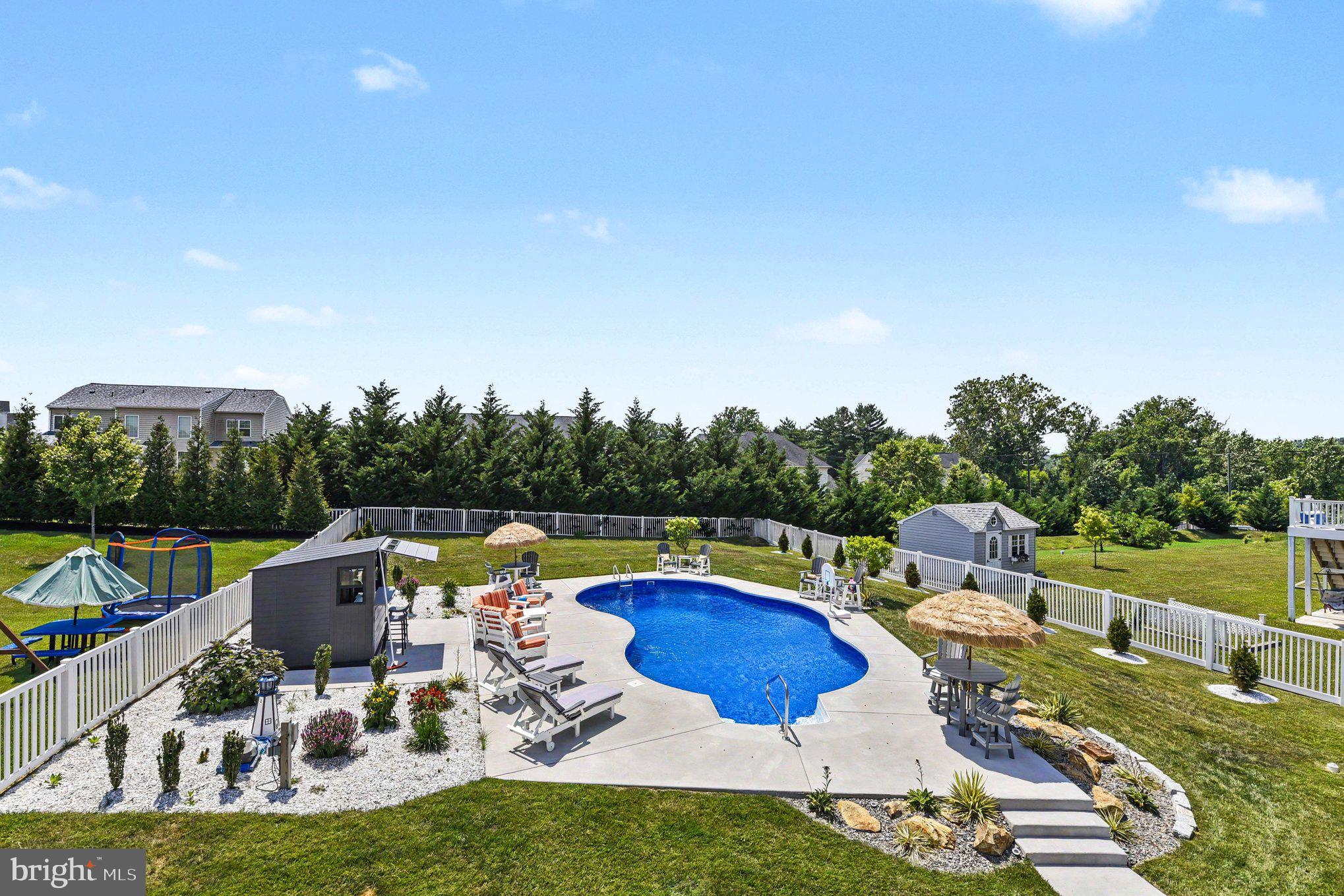SOMERSET HILL - Residential