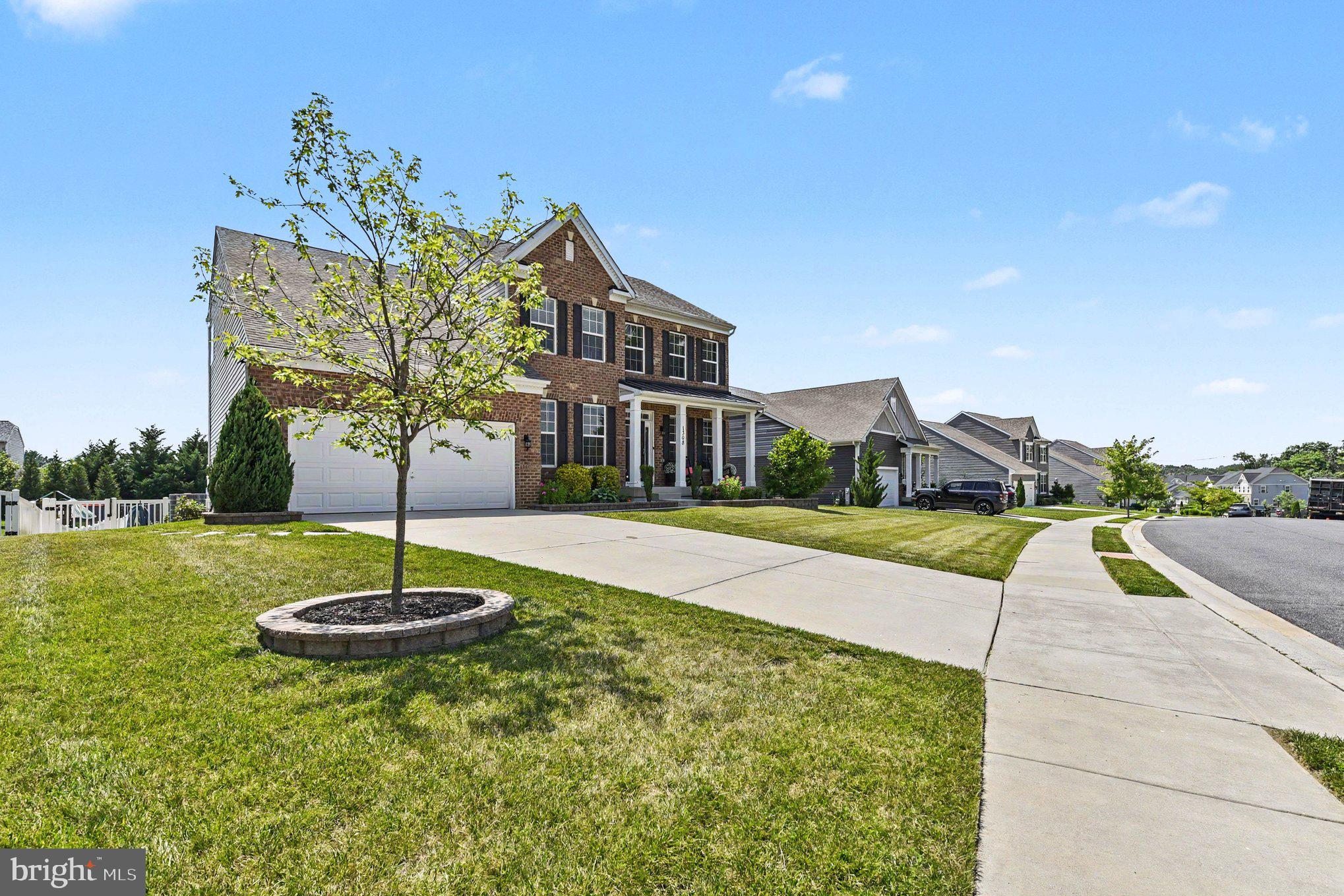 SOMERSET HILL - Residential