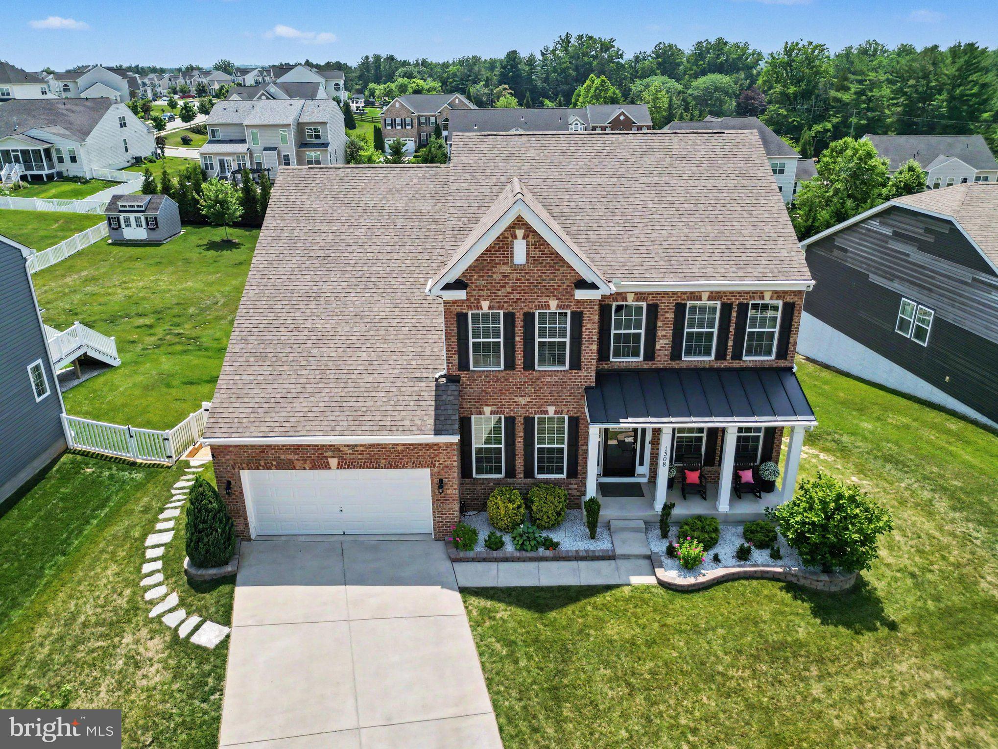 SOMERSET HILL - Residential