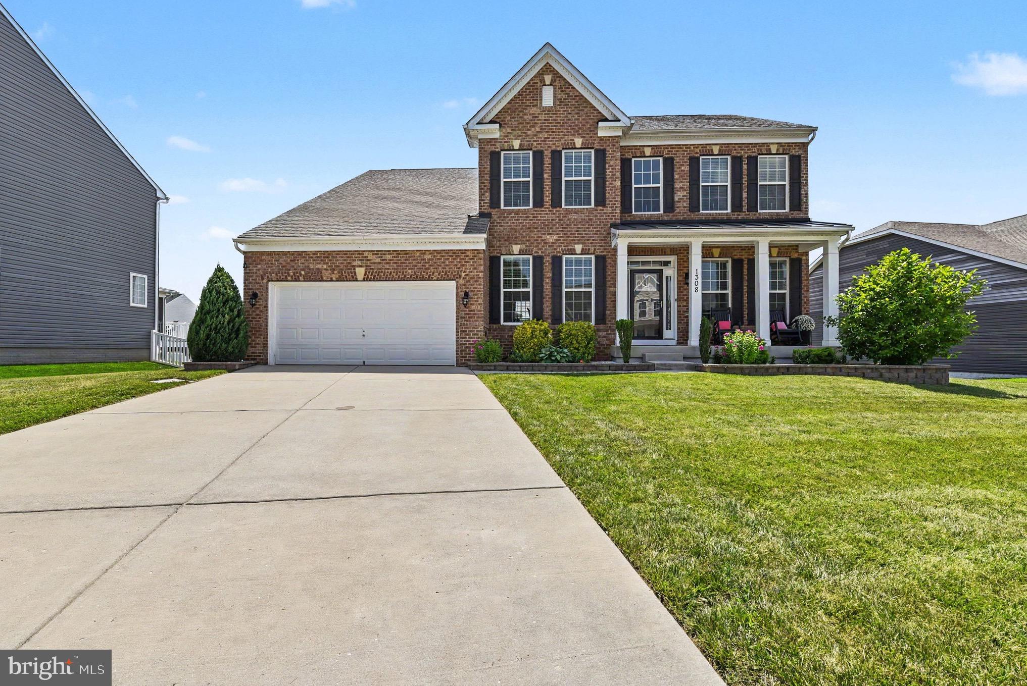 SOMERSET HILL - Residential