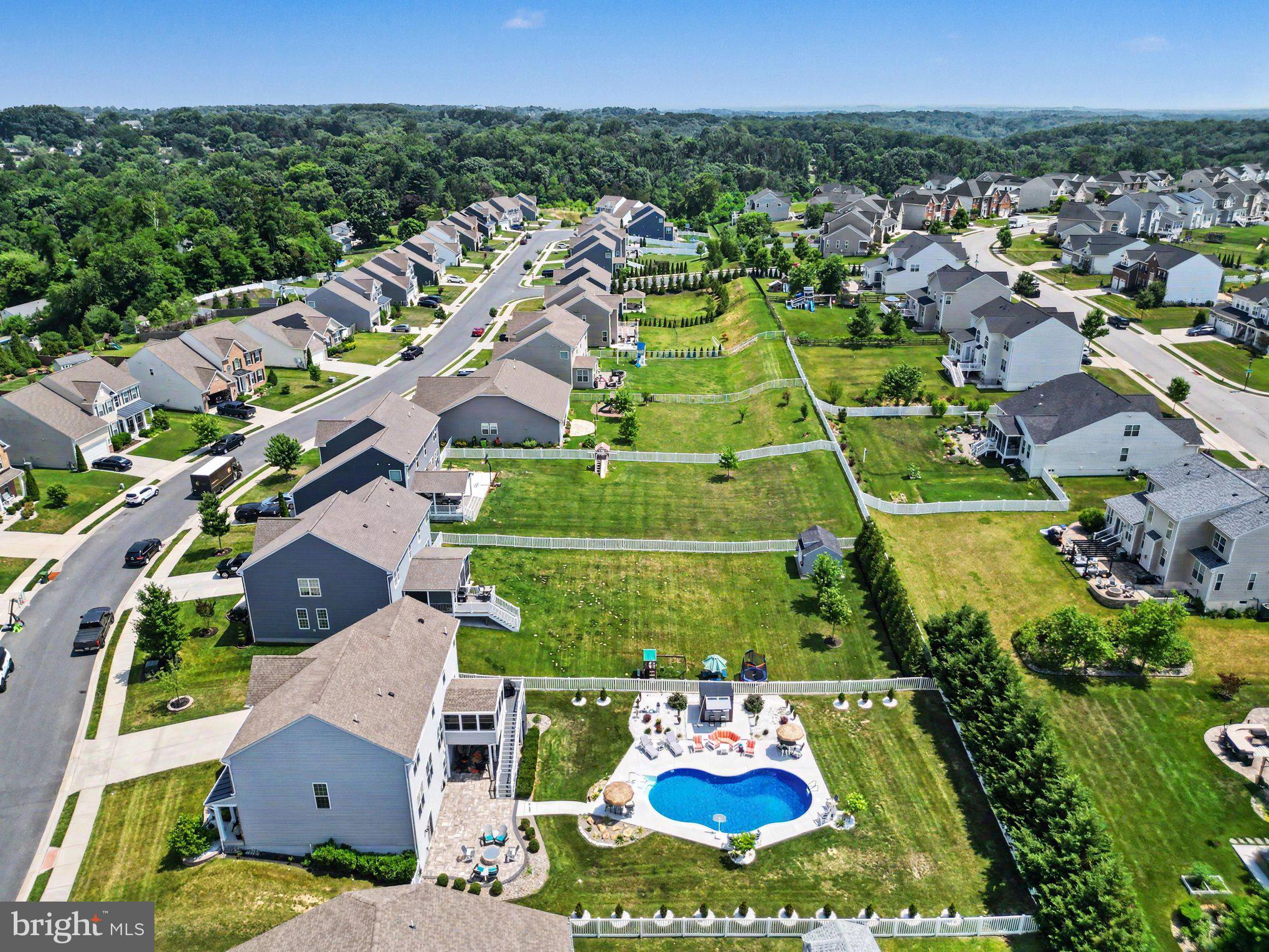 SOMERSET HILL - Residential