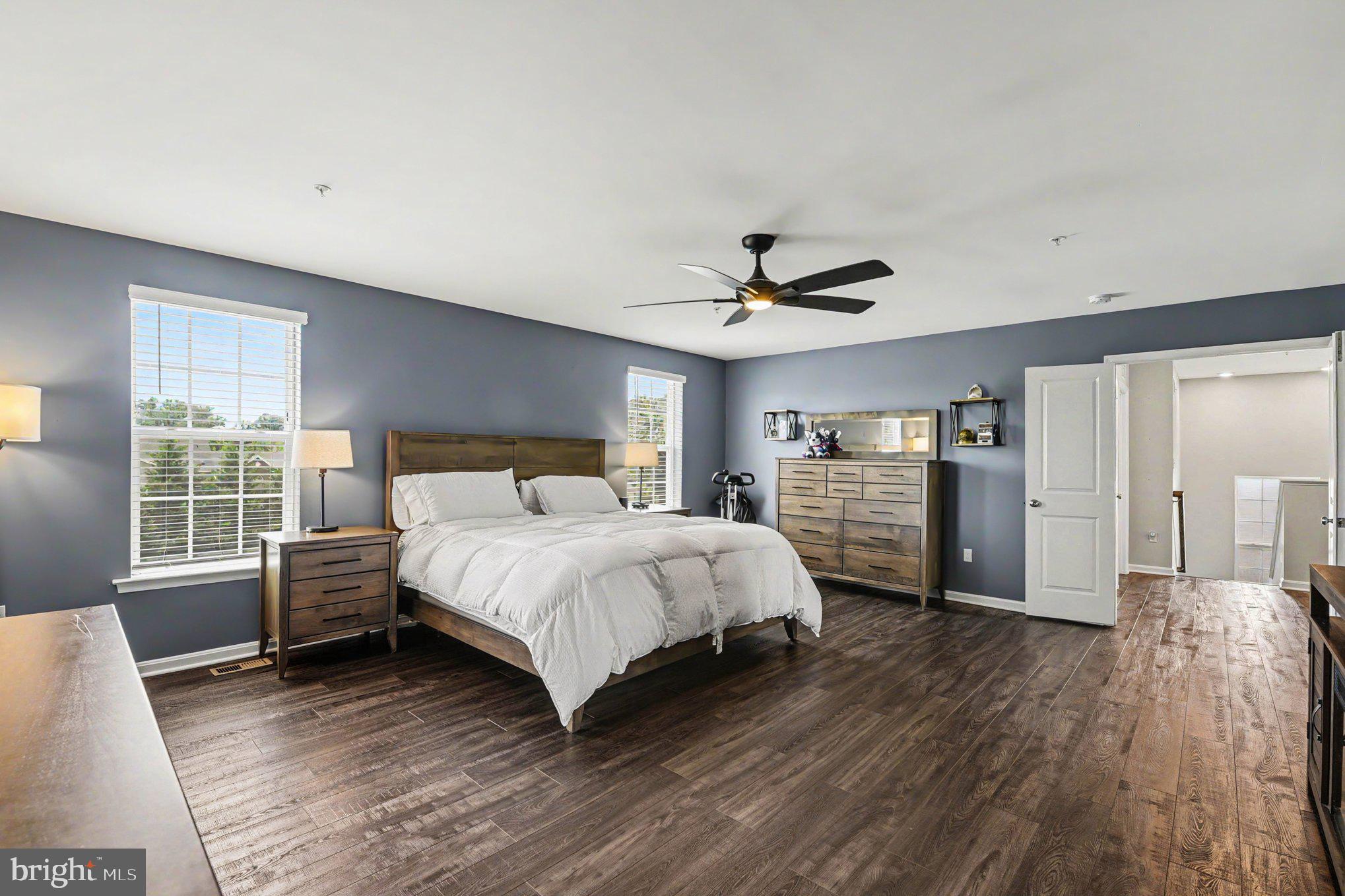 SOMERSET HILL - Residential