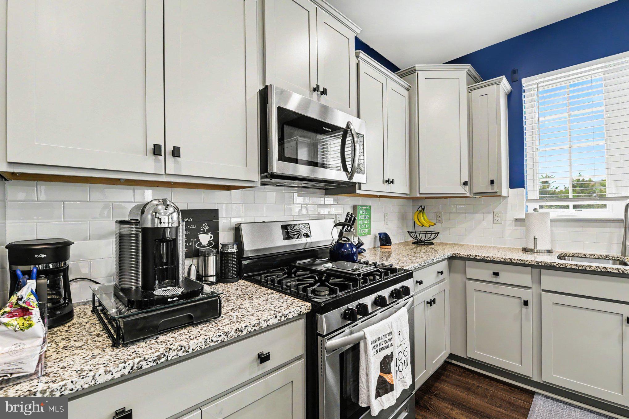 SOMERSET HILL - Residential