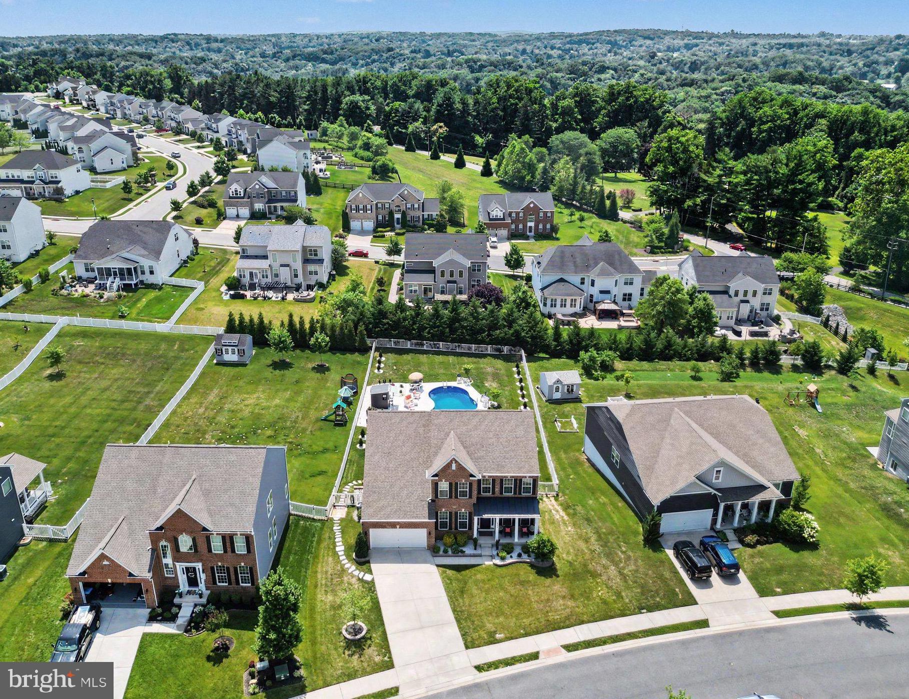 SOMERSET HILL - Residential