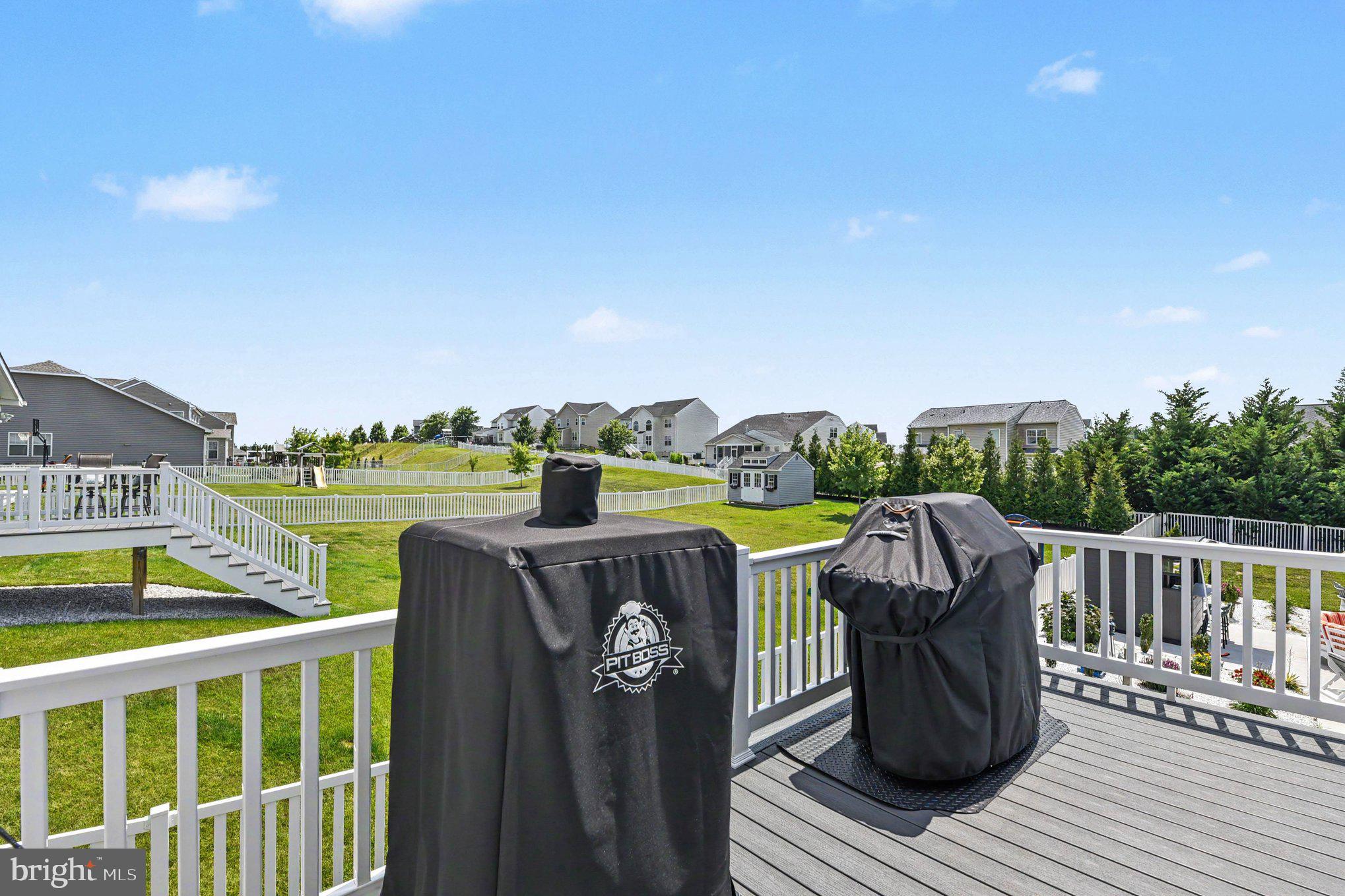 SOMERSET HILL - Residential