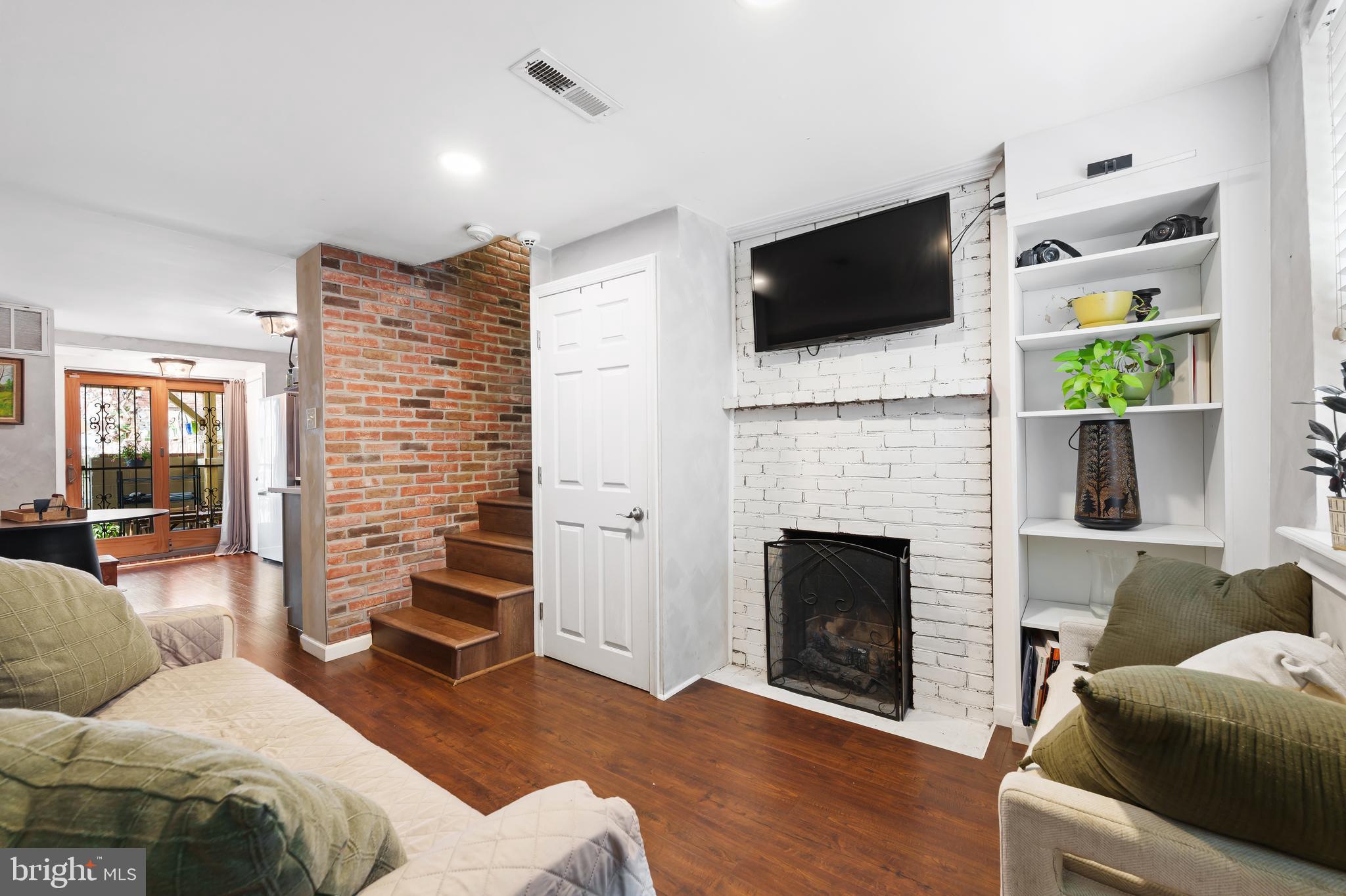 BELLA VISTA - Residential