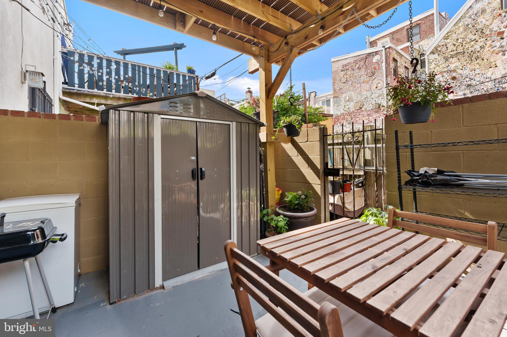 BELLA VISTA - Residential
