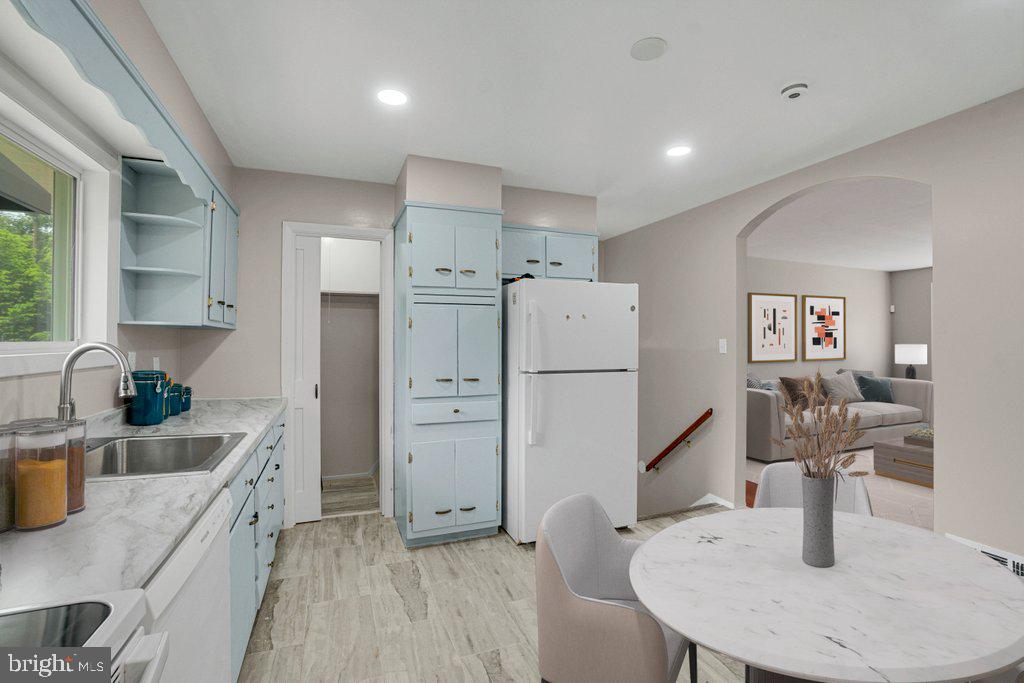 LIBERTY MANOR - Residential
